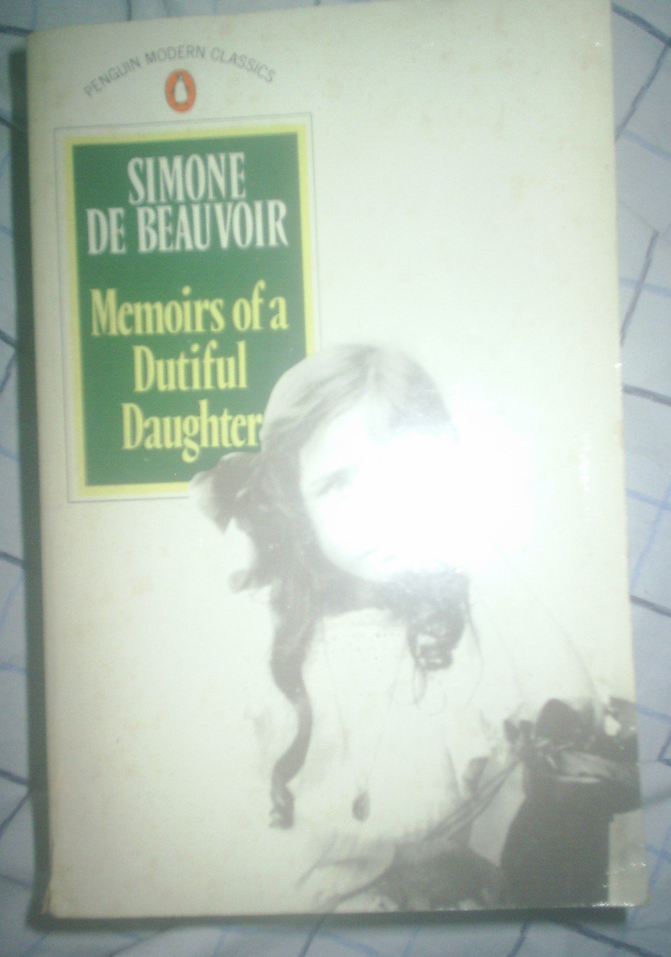 Memoirs of a Dutiful Daughter (Modern Classics) Books