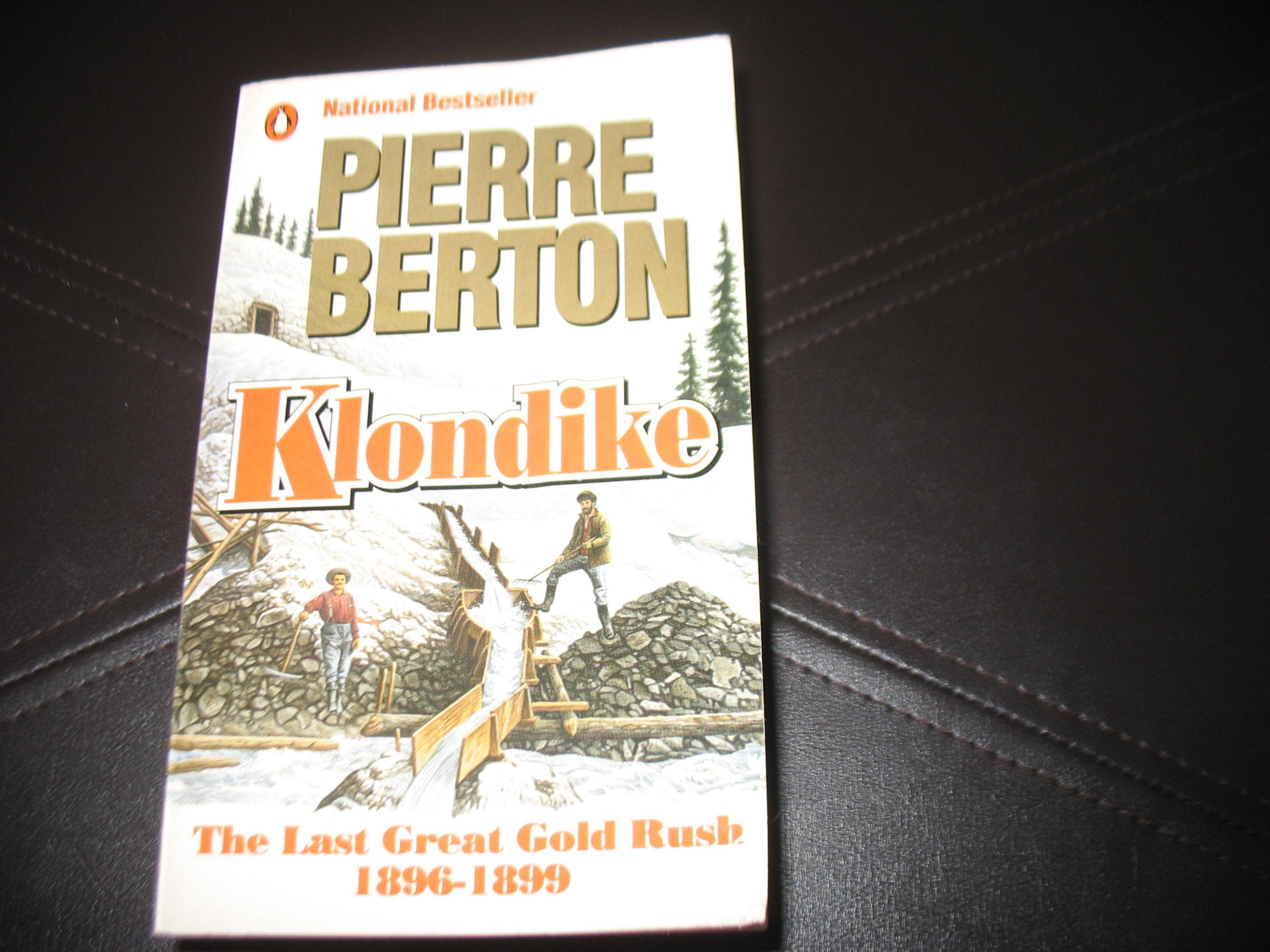 Berton Pierre : Klondike Books