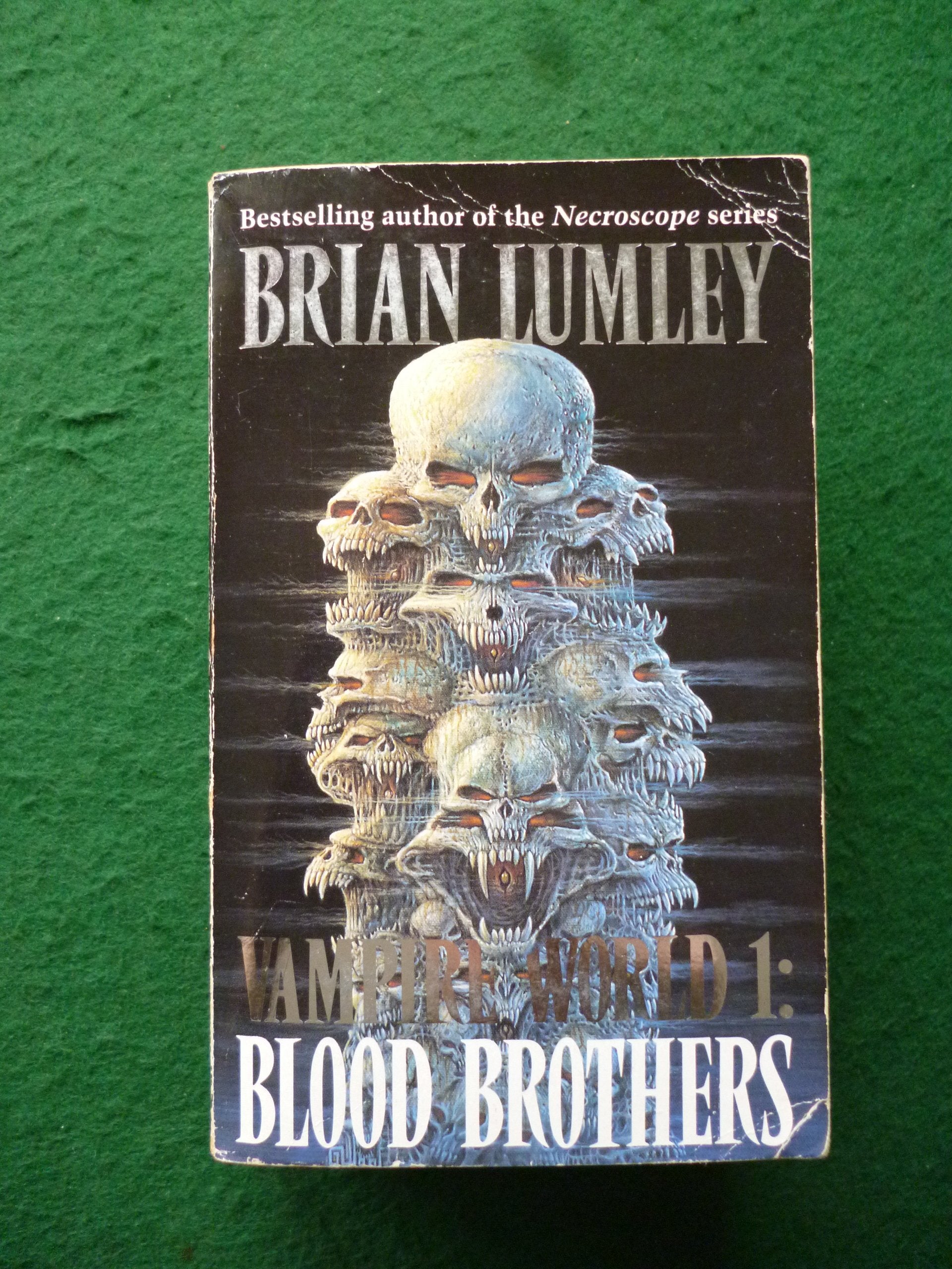 Vampire World 1: Blood Brothers (Roc S.) Horror & Mystery