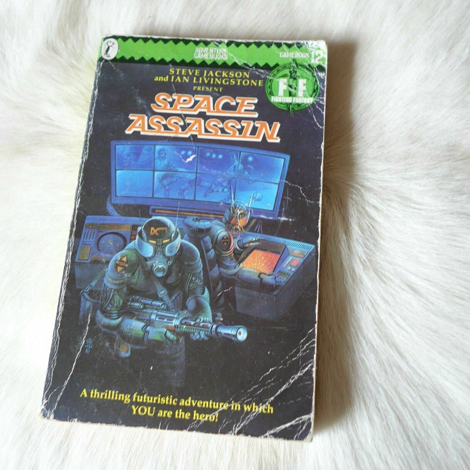 Space Assassin: Fighting Fantasy Gamebook 12 (Puffin Adventure Gamebooks, Band 12) Tiptoi & Games