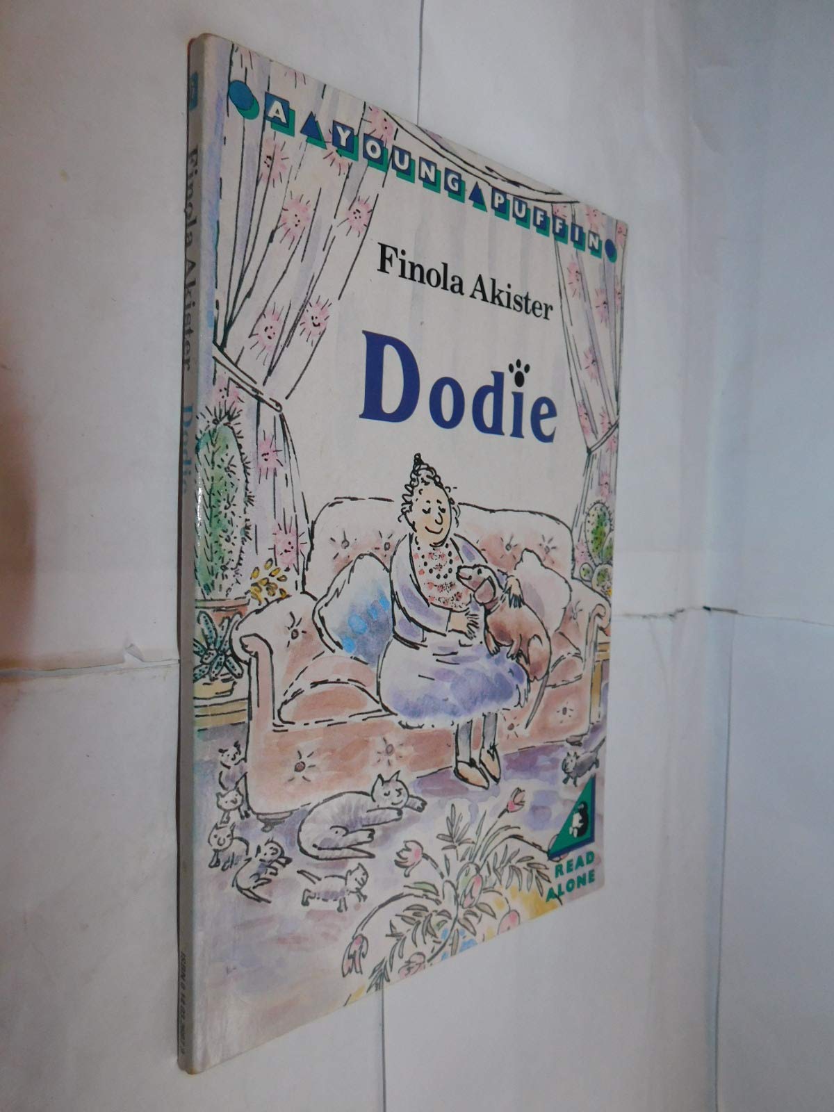 Dodie (Young Puffin Books) Novels & Short Stories