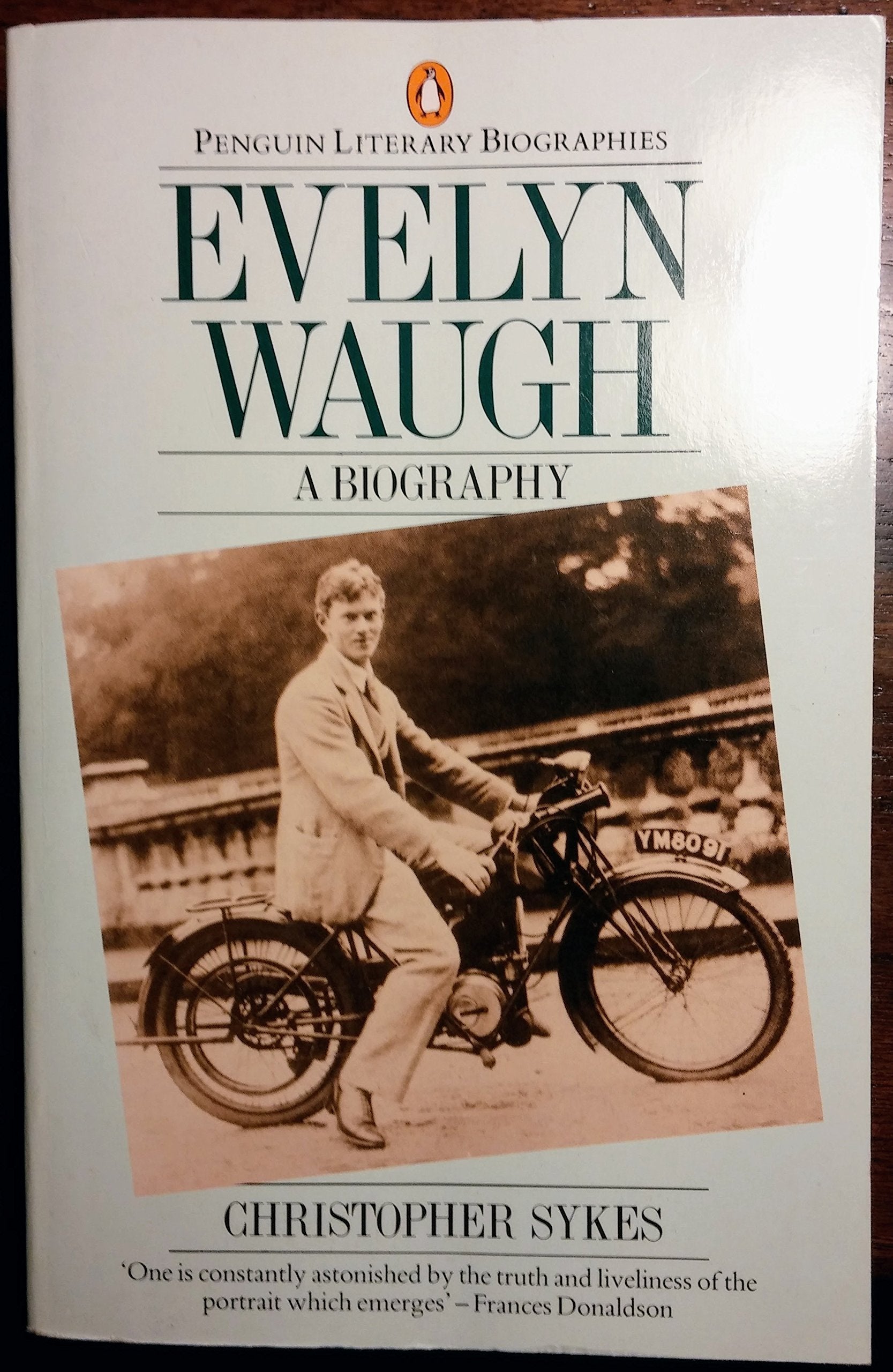 SYKES CHRISTOPHER : EVELYN WAUGH: A BIOGRAPHY (Penguin Literary Biographies) Books