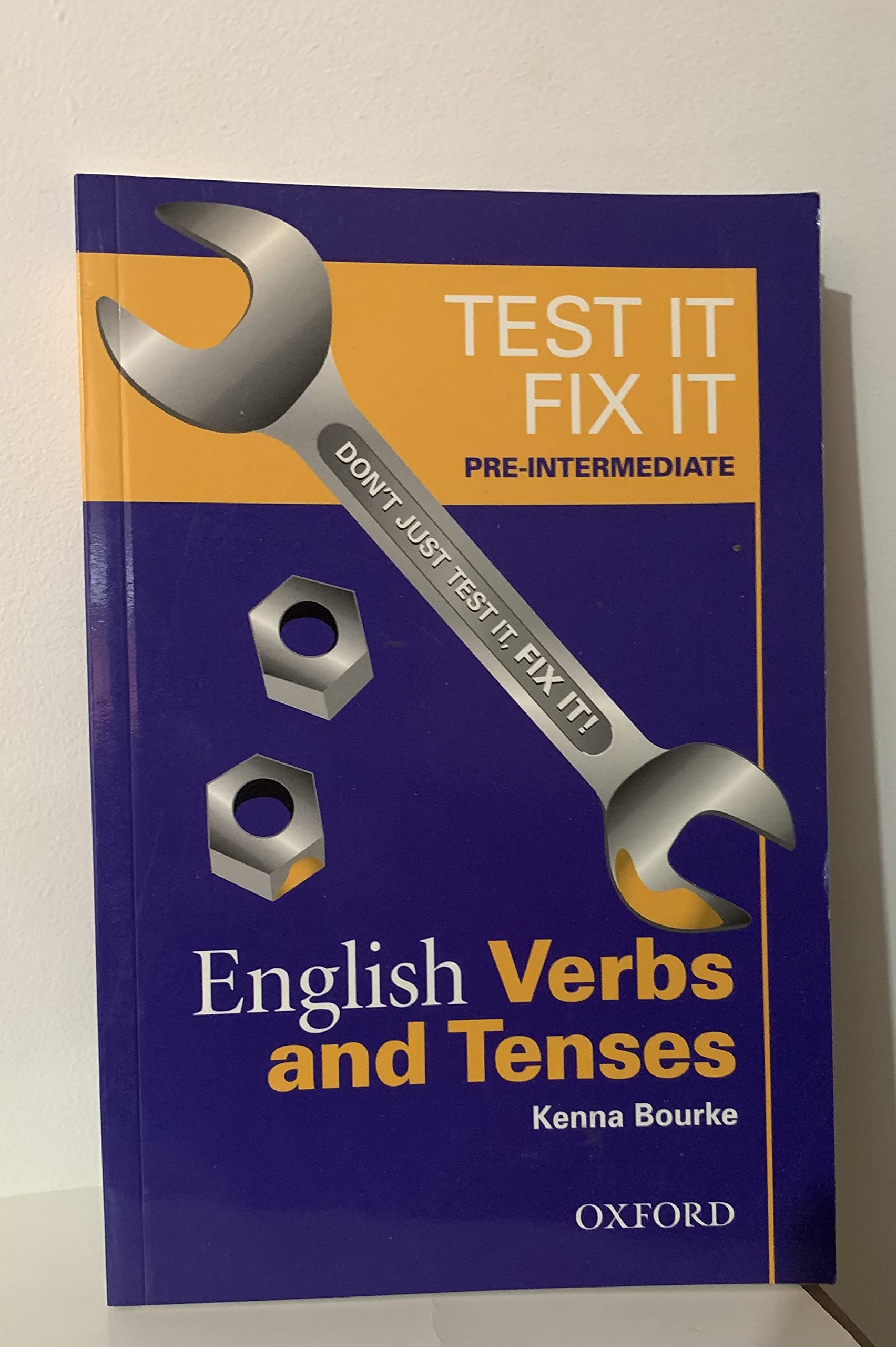 Product Image: Test It Fix It. Preintermediate English Verbs & Tenses
