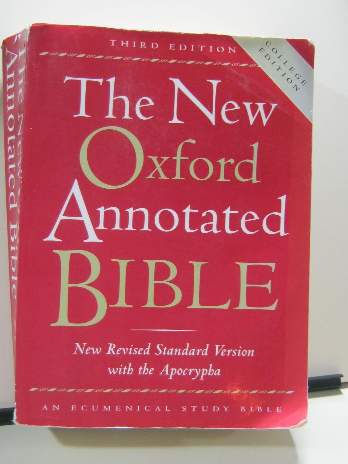 The New Oxford Annotated Bible: With the Apocrypha/Deuterocanonical Books/New Revised Standard Version Religion & Esotericism