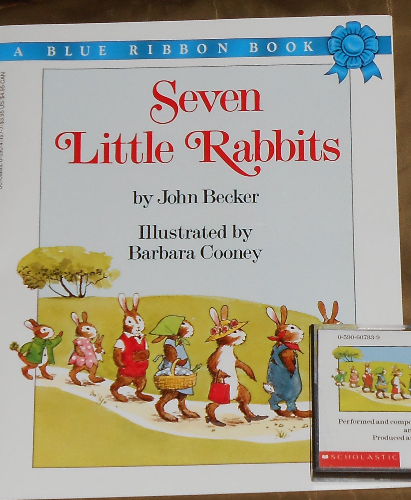 Product Image: Seven Little Rabbits (Grasshopper Books)