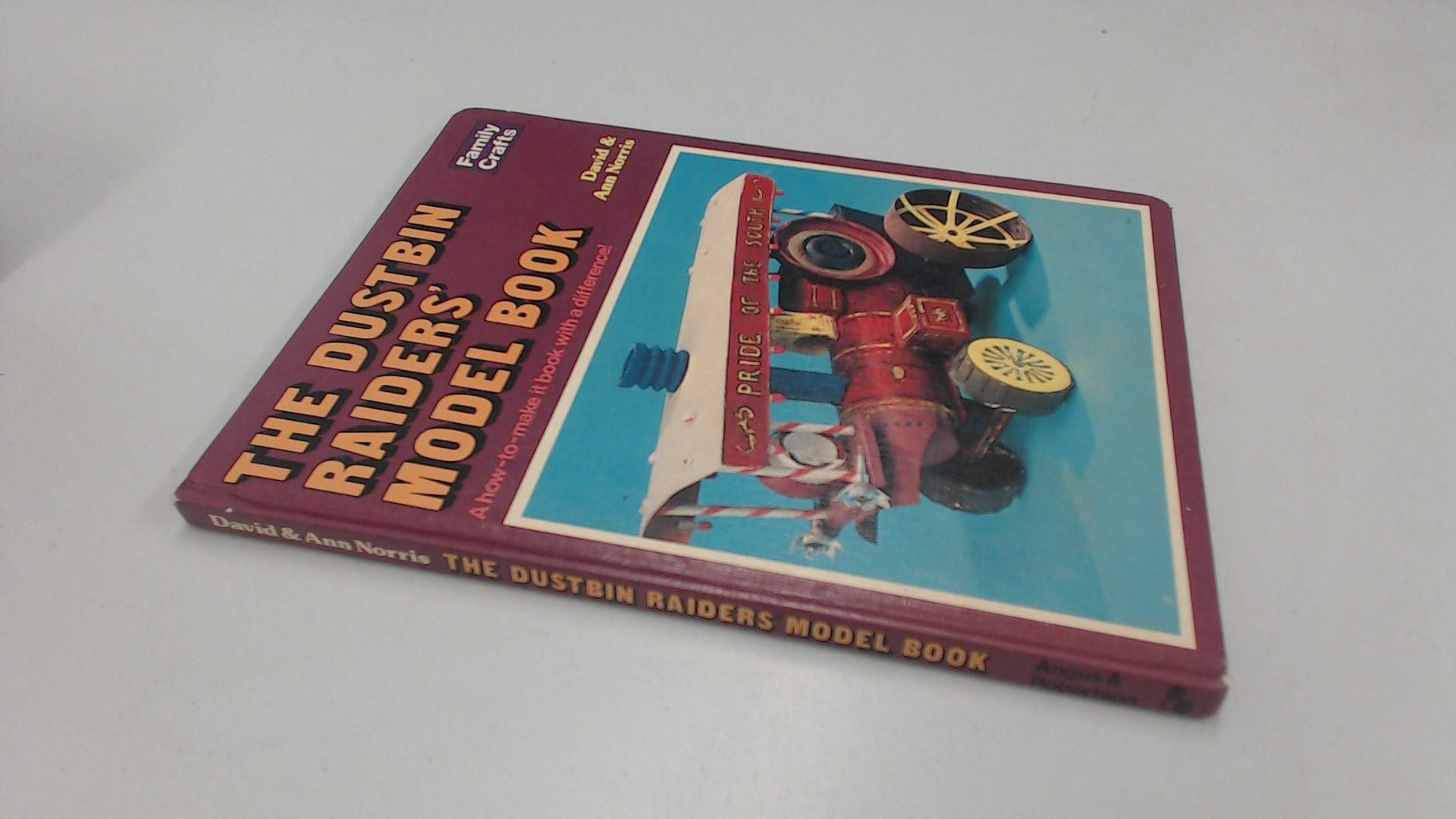 Dustbin Raiders Model Book, The (Family crafts) Books