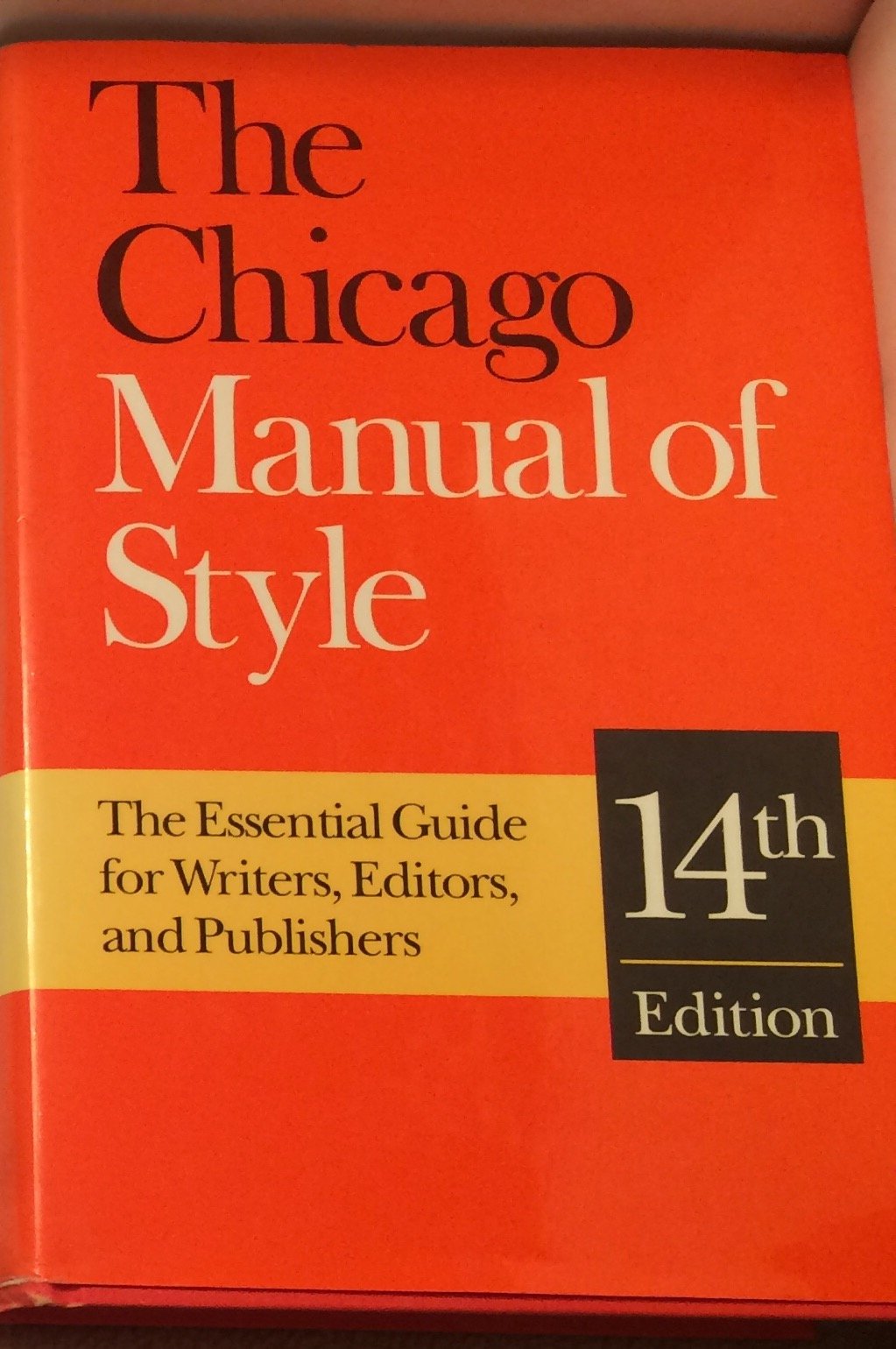 The Chicago Manual of Style: For Authors, Editors and Copywriters Media & Communication