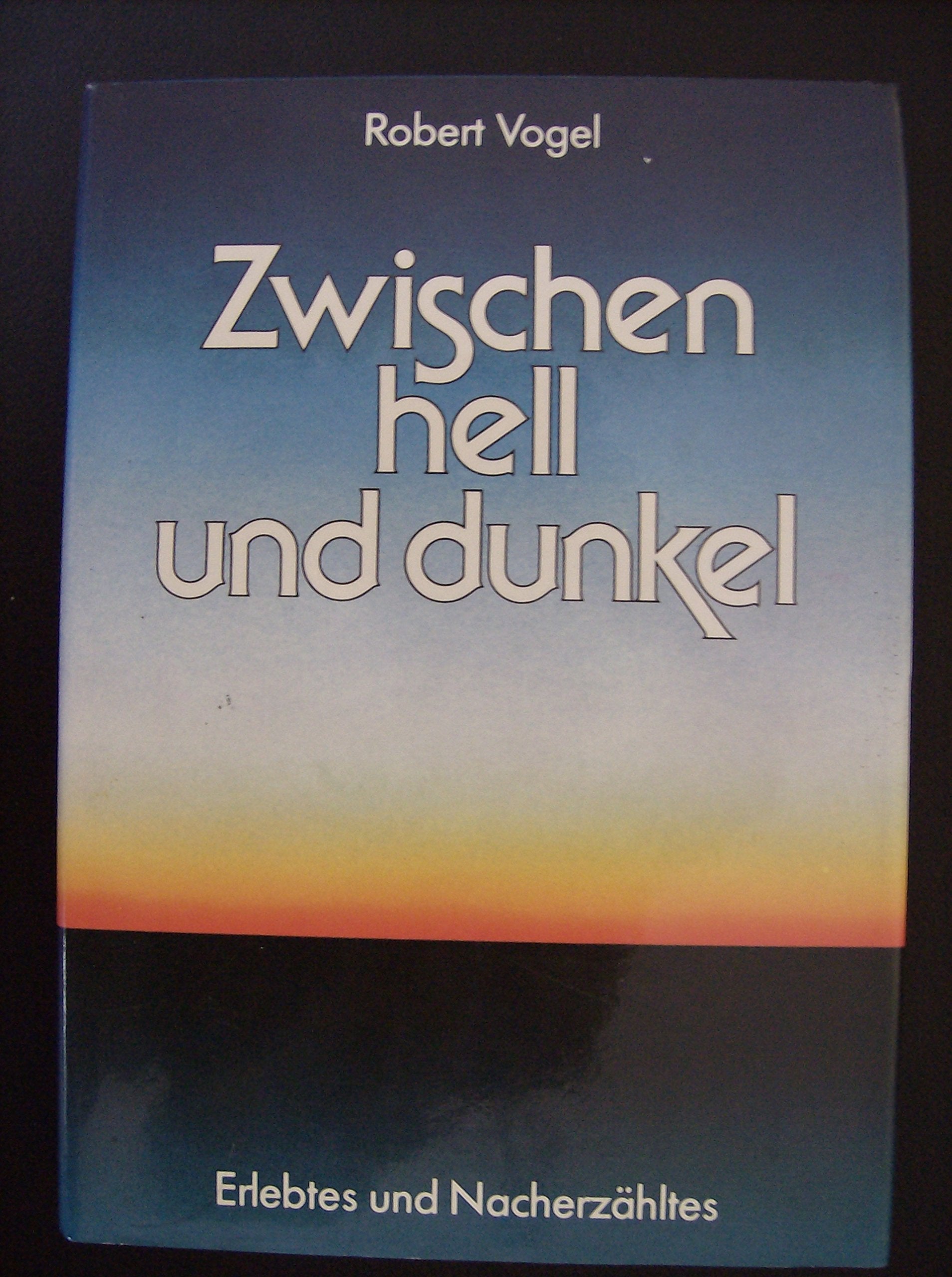 Product Image: Zwischen Hell und Dunkel;