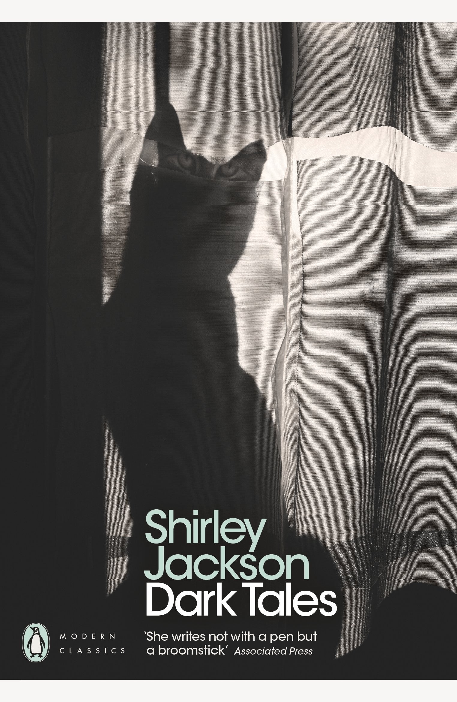 Dark Tales: Shirley Jackson (Penguin Modern Classics) Essays & Short Stories