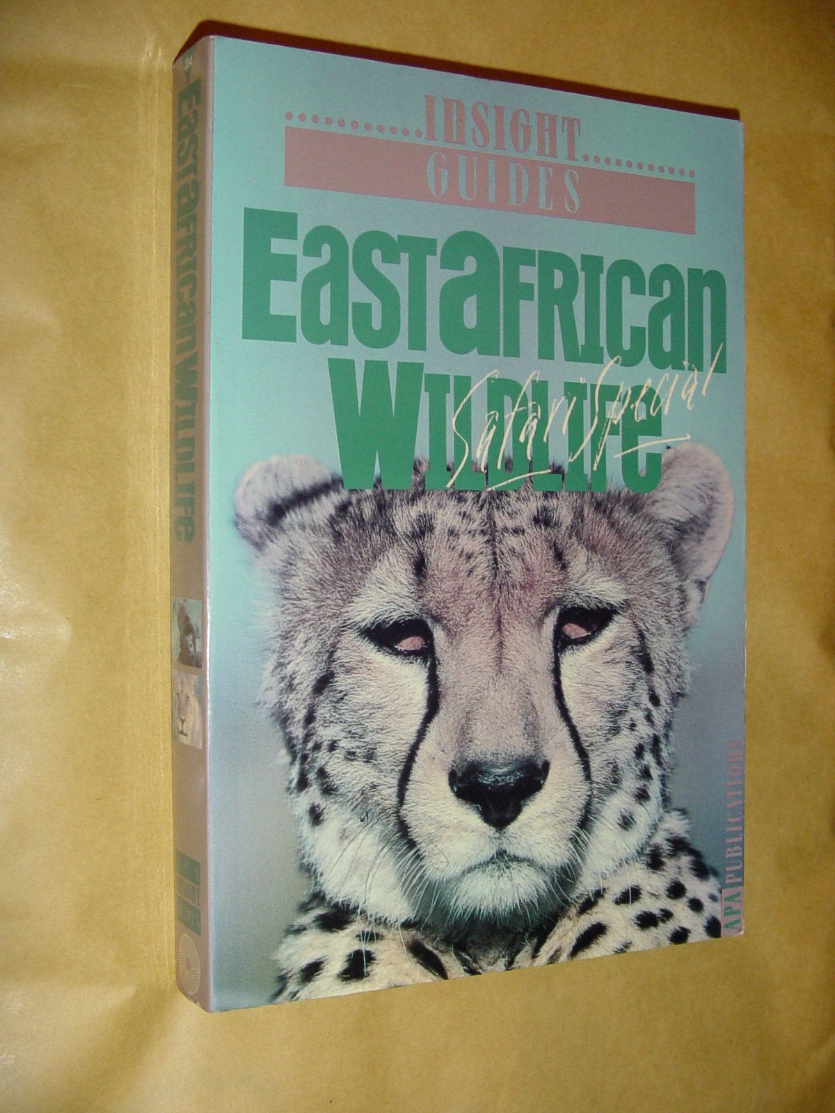 Product Image: East African wildlife (Insight guides)