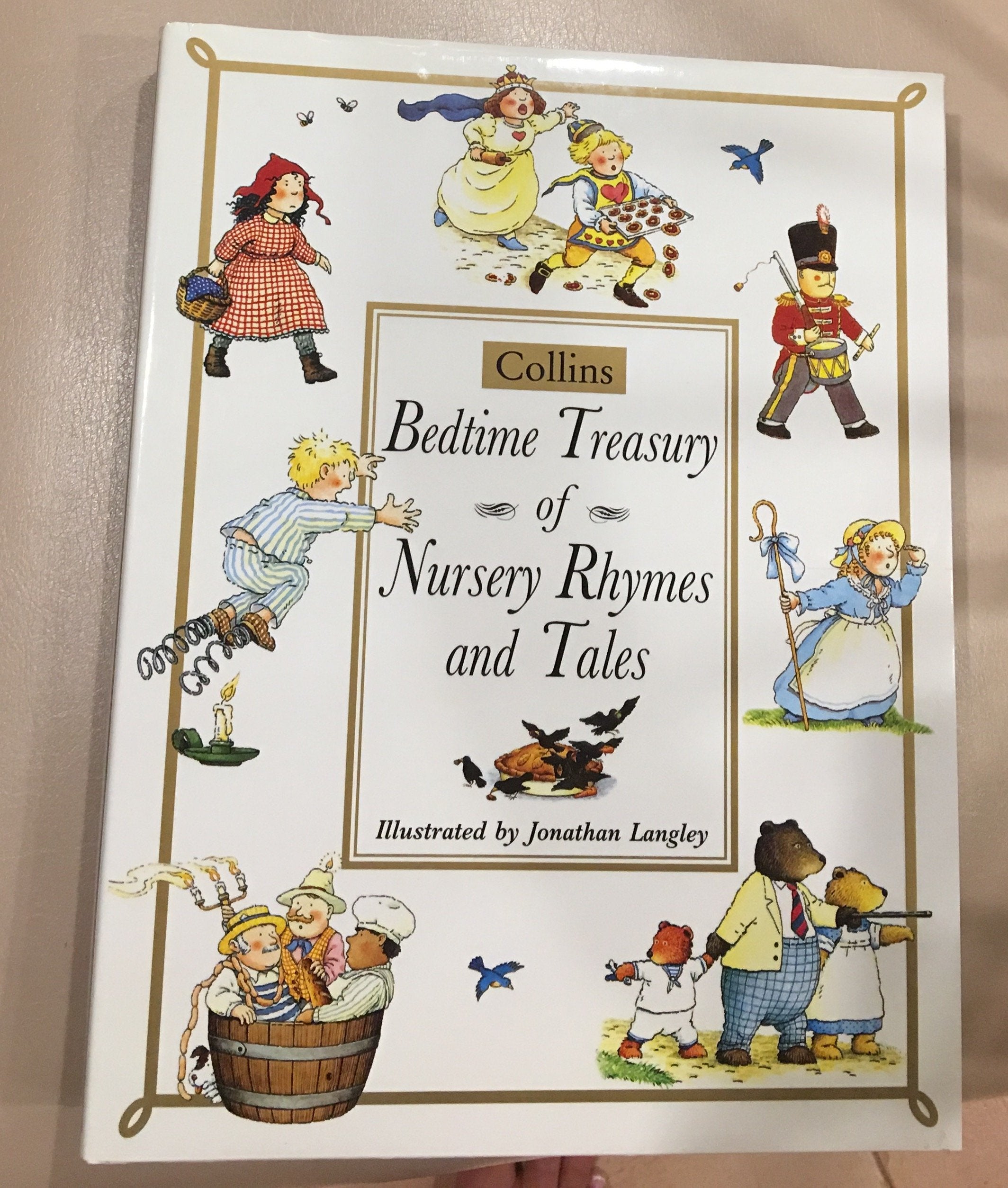 Collins Bedtime Treasury of Nursery Rhymes and Tal book