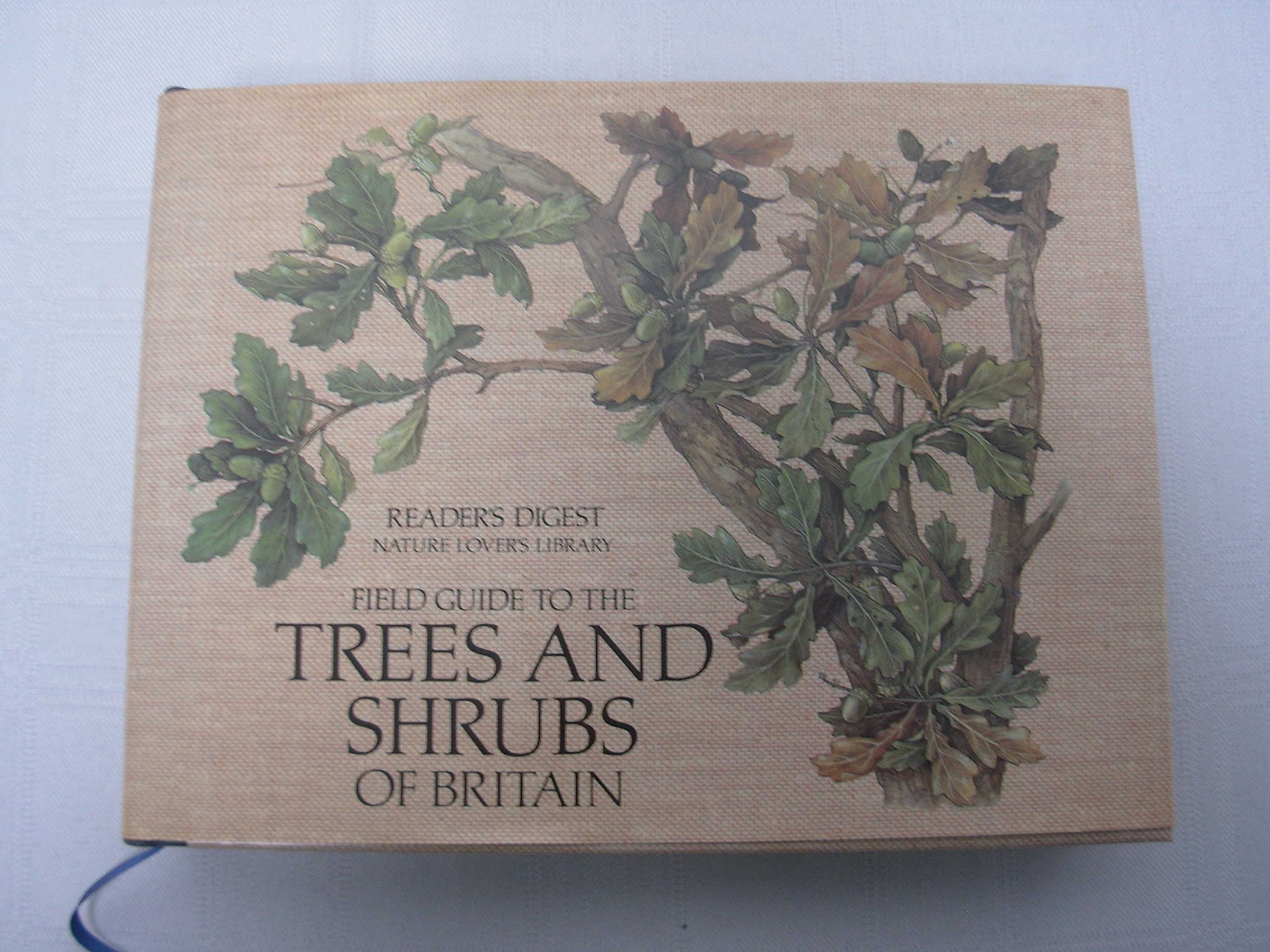 Field Guide to the Trees and Shrubs of Britain (Nature Lover's Library) Mathematics