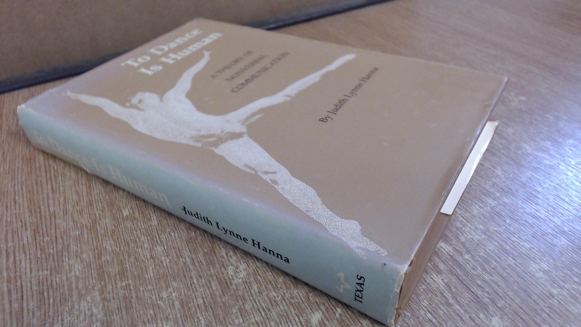 To Dance Is Human: A Theory of Nonverbal Communication Social Sciences