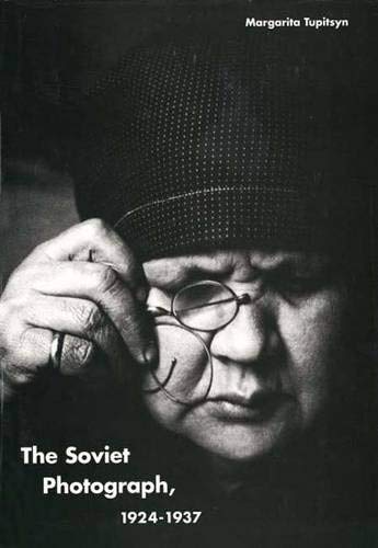 The Soviet Photograph, 1924-1937 Travel