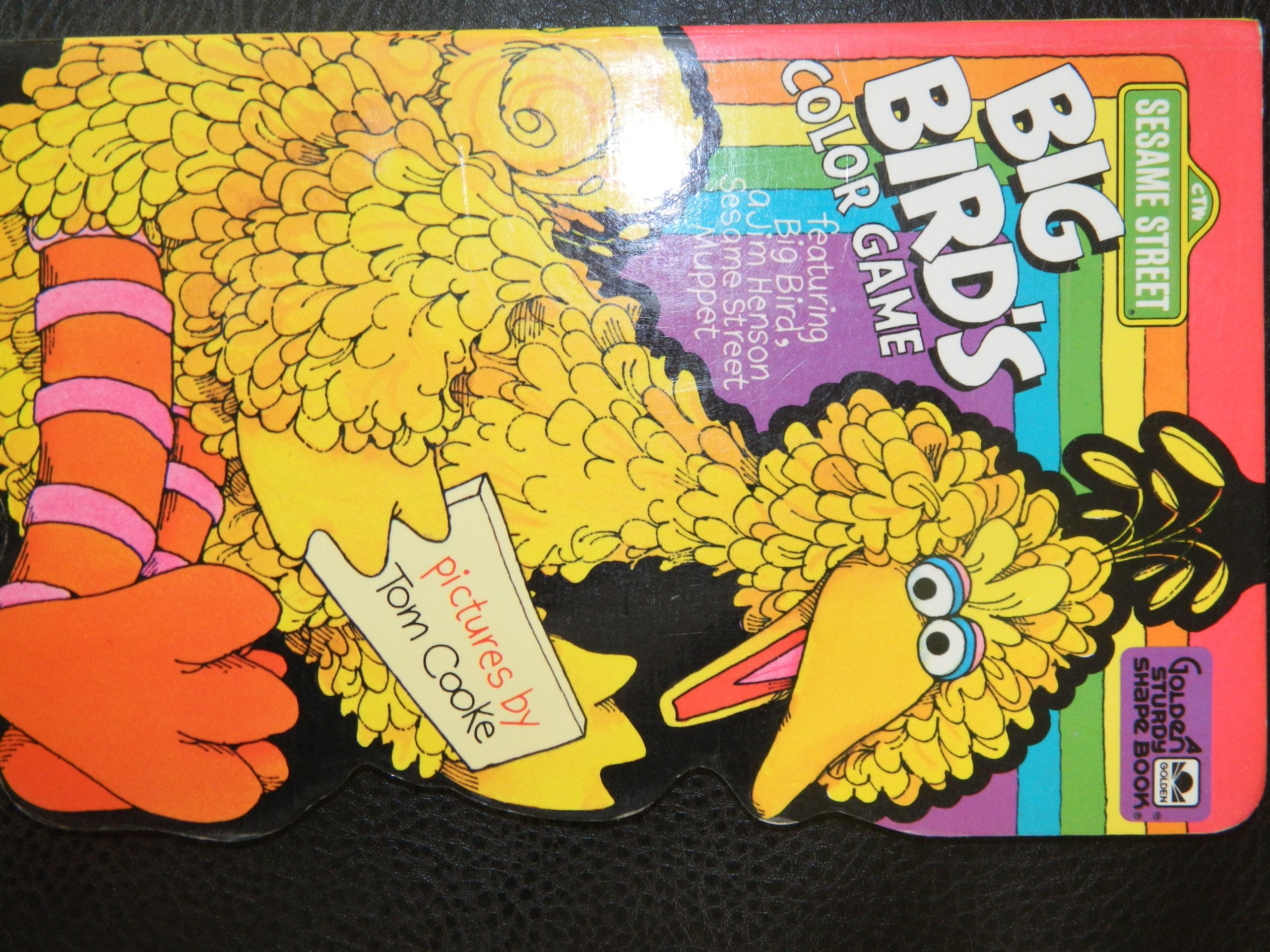 Big Bird's Color Game: Featuring Big Bird, a Jim Henson Sesame Street Muppet (Golden Books) Novels & Short Stories
