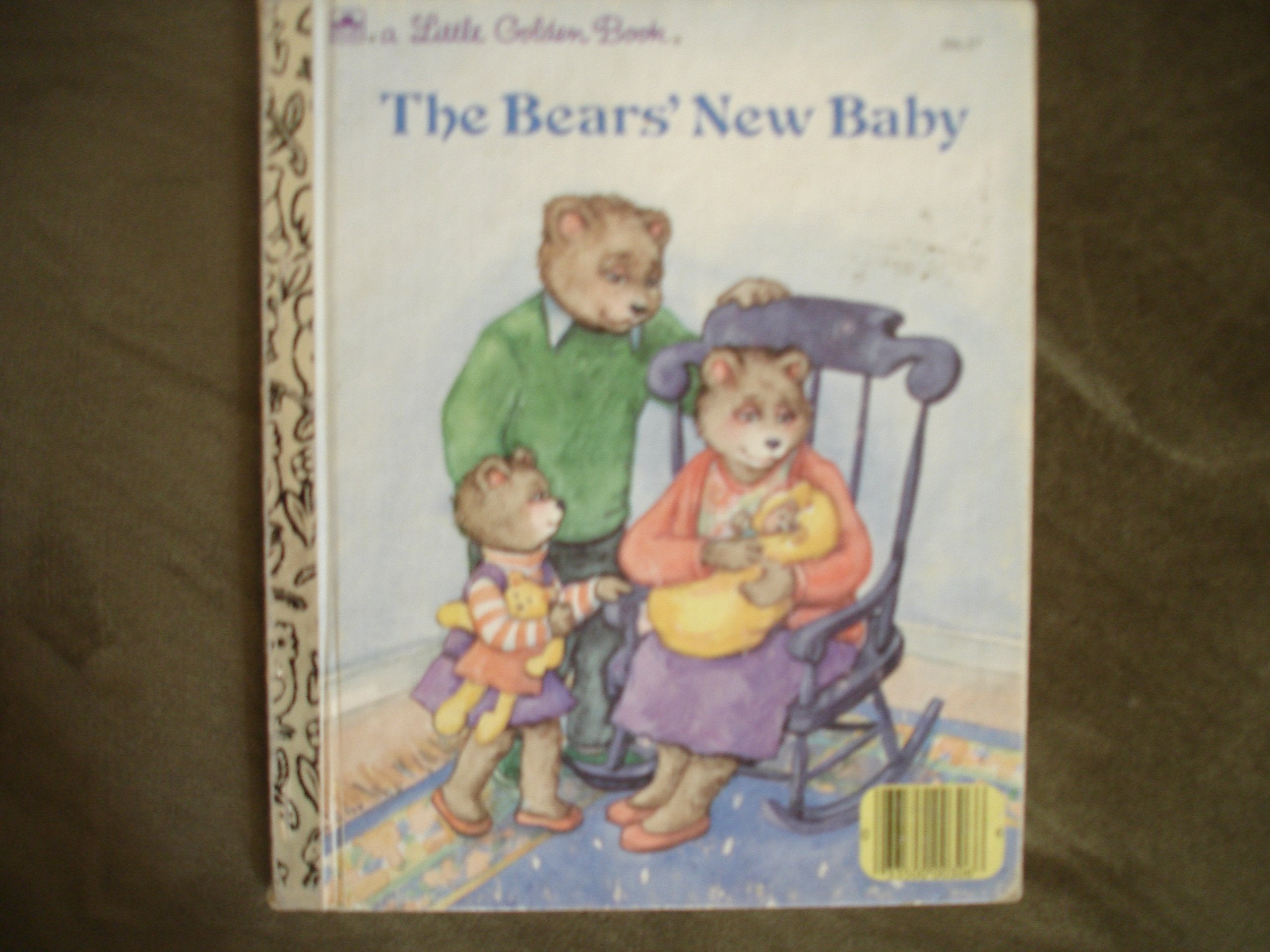 The Bears' new baby: Story and pictures (A Little Golden Book) Books