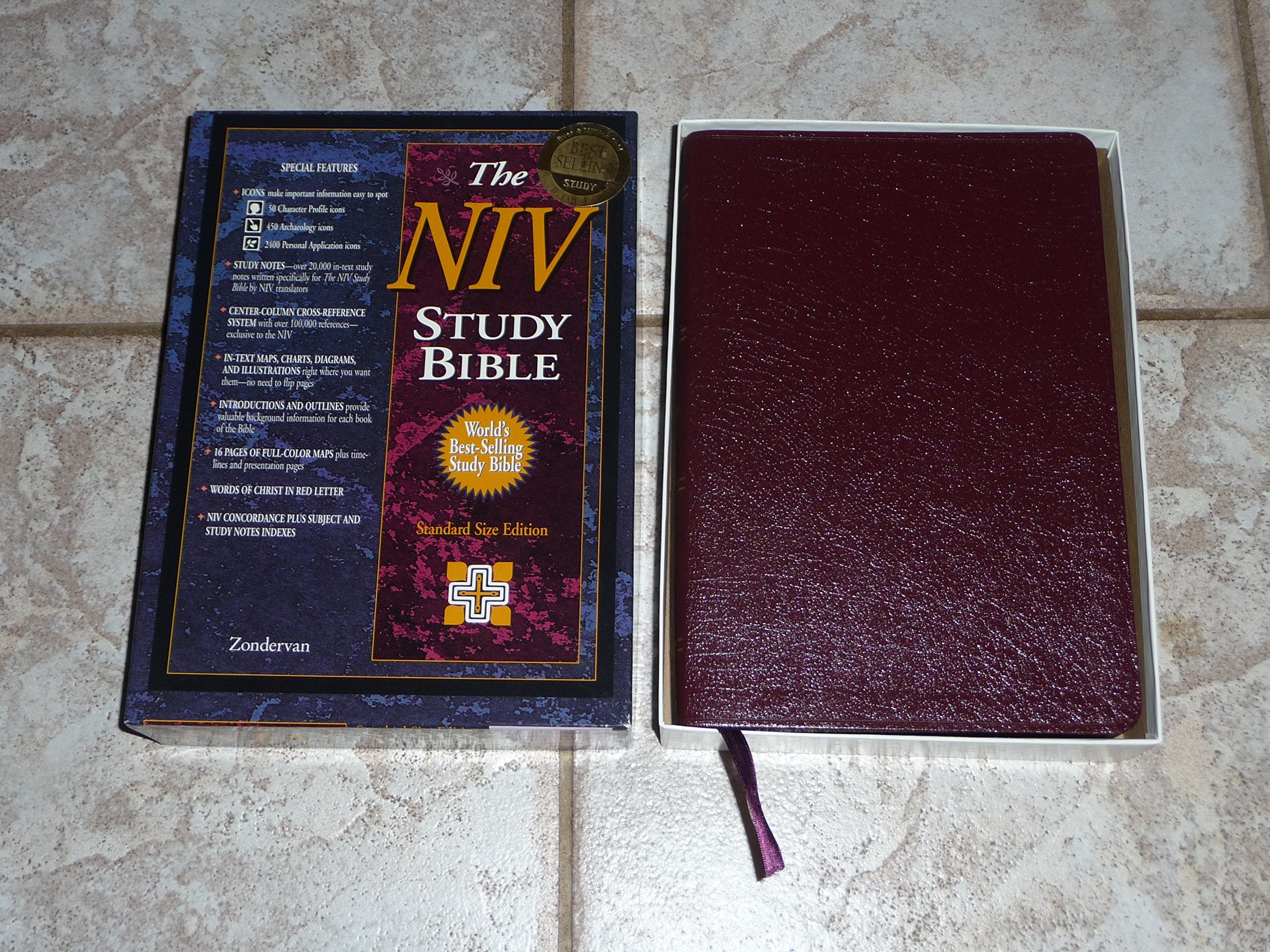 The Niv Study Bible/Burgundy Bonded Leather: The Niv Study Bible/10th Anniversary Edition/Burgundy Bonded Leather/Intro./Plain book