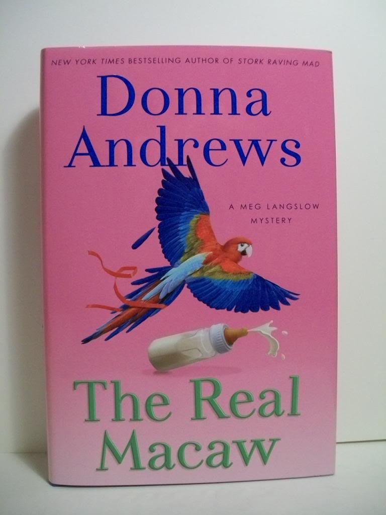 The Real Macaw: A Meg Langslow Mystery Detective & CSI