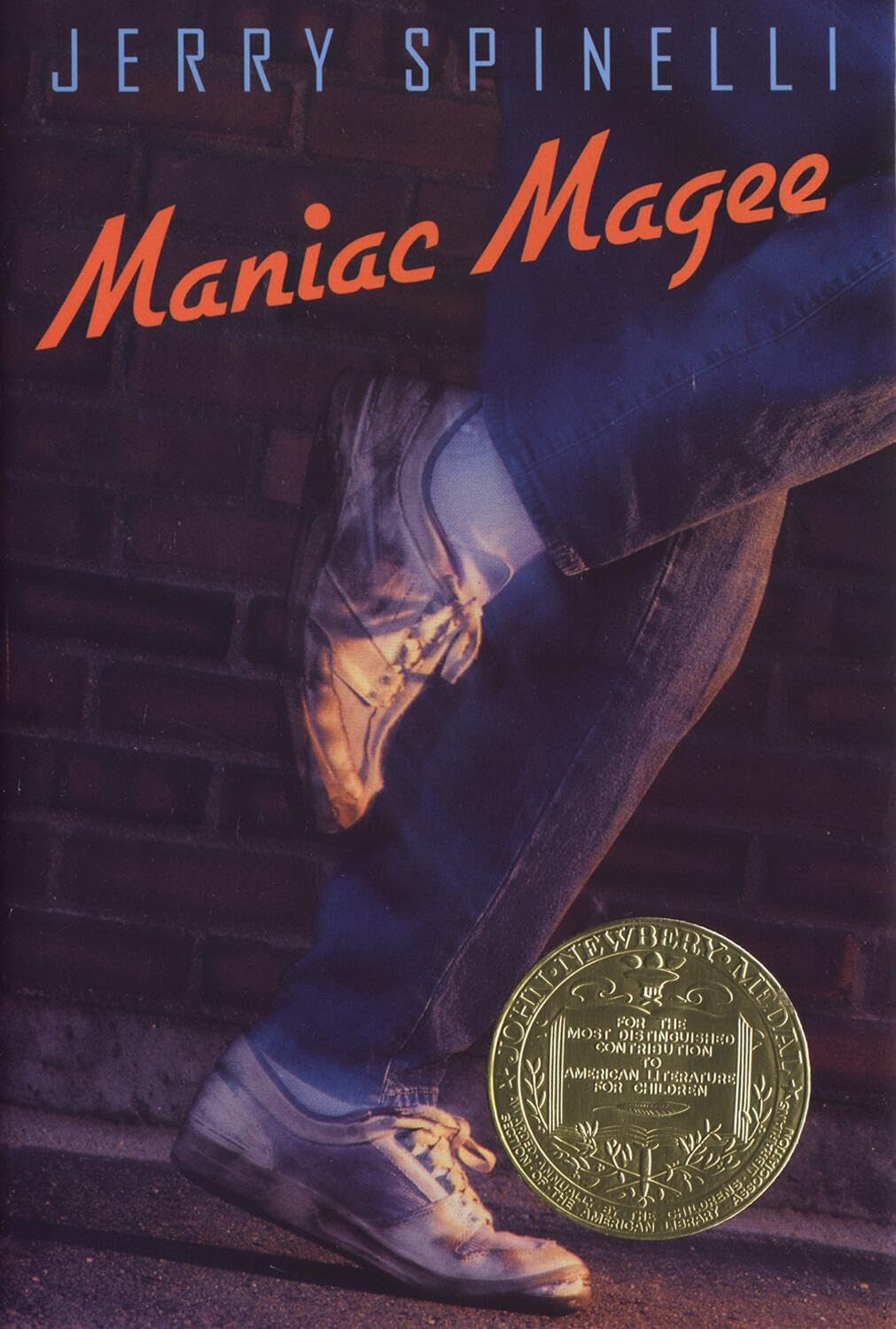 Maniac Magee (Newbery Medal Winner): Winner of the Newbery Medal 1991 (Newberry Medal Book) Leisure & Fun