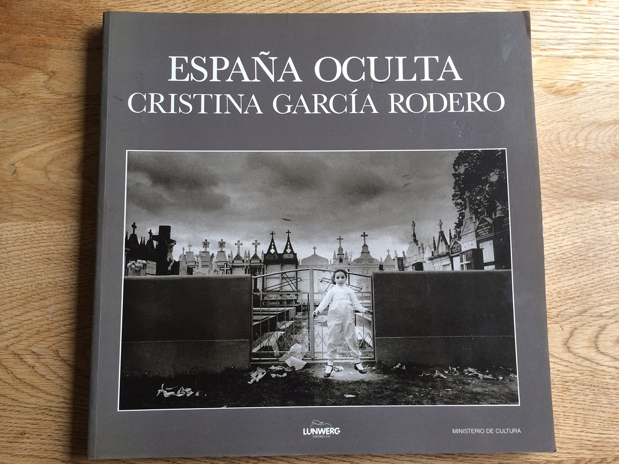 Espana Oculta book
