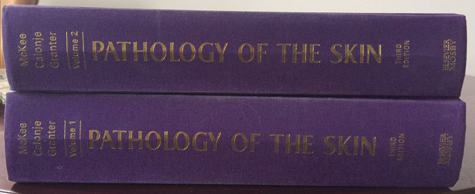 Pathology of the Skin, 2 vols., w. 2 CD-ROMs: With Clinical Correlations Medicine