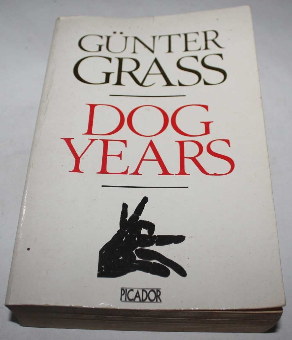 Dog Years (Picador Books) Contemporary literature