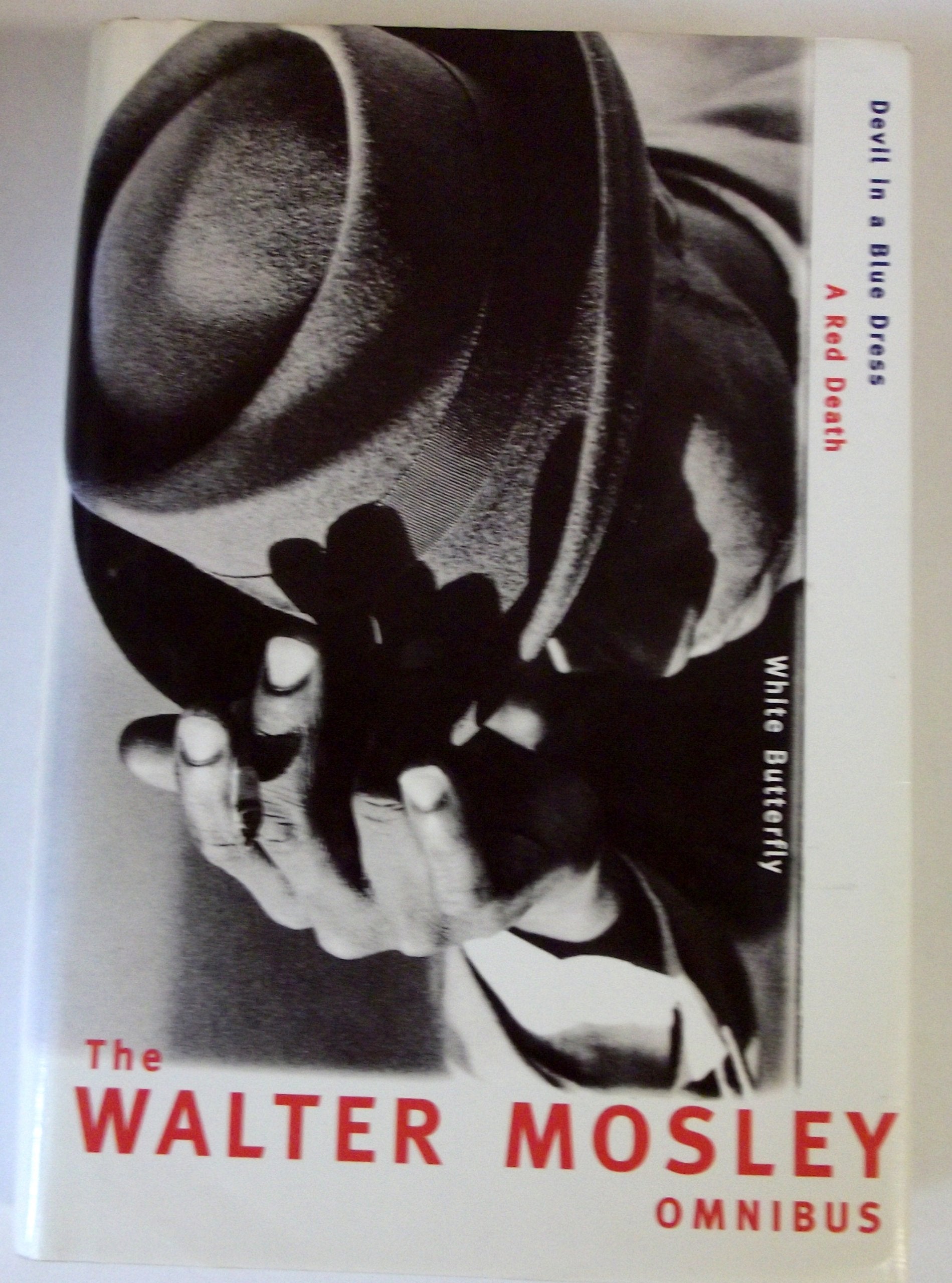 Walter Mosley Omnibus: "Devil in a Blue Dress", "Red Death", "White Butterfly" Contemporary literature