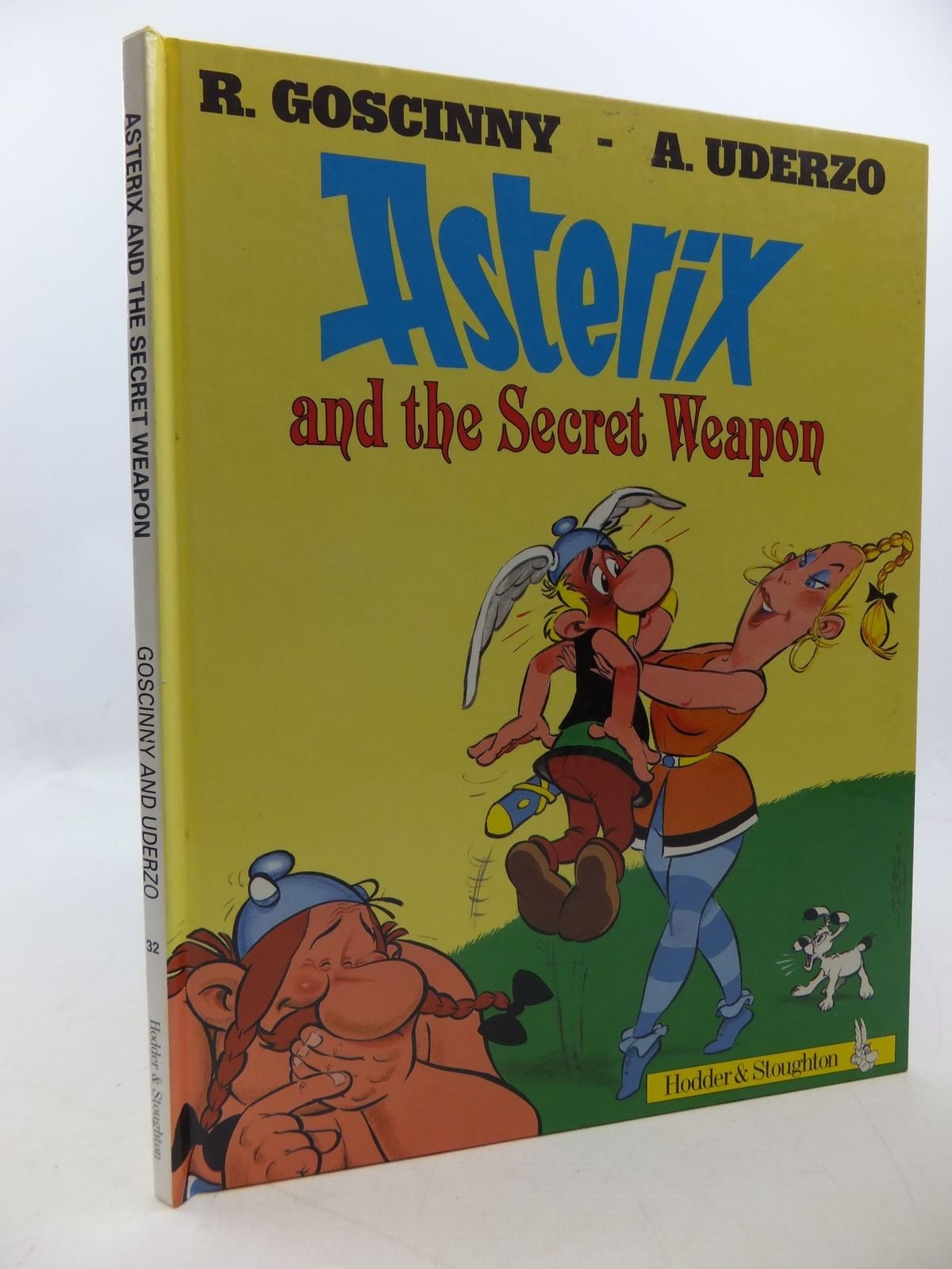 Asterix and the Secret Weapon (Classic Asterix hardbacks, Band 32) Manga