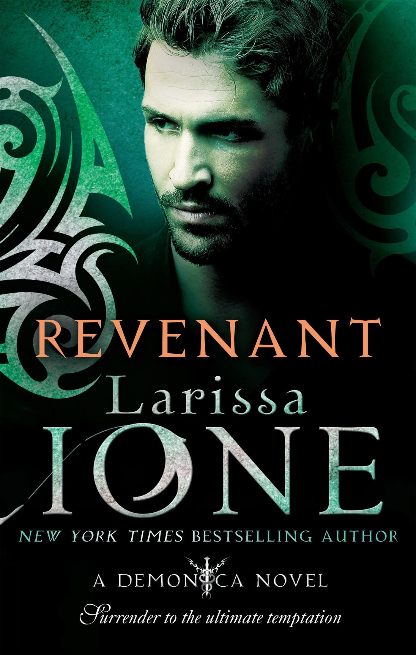 Revenant: Number 7 in series: A Demonica Novel Contemporary literature