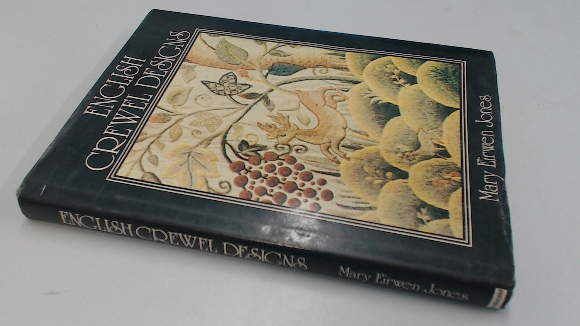 English Crewel Designs book