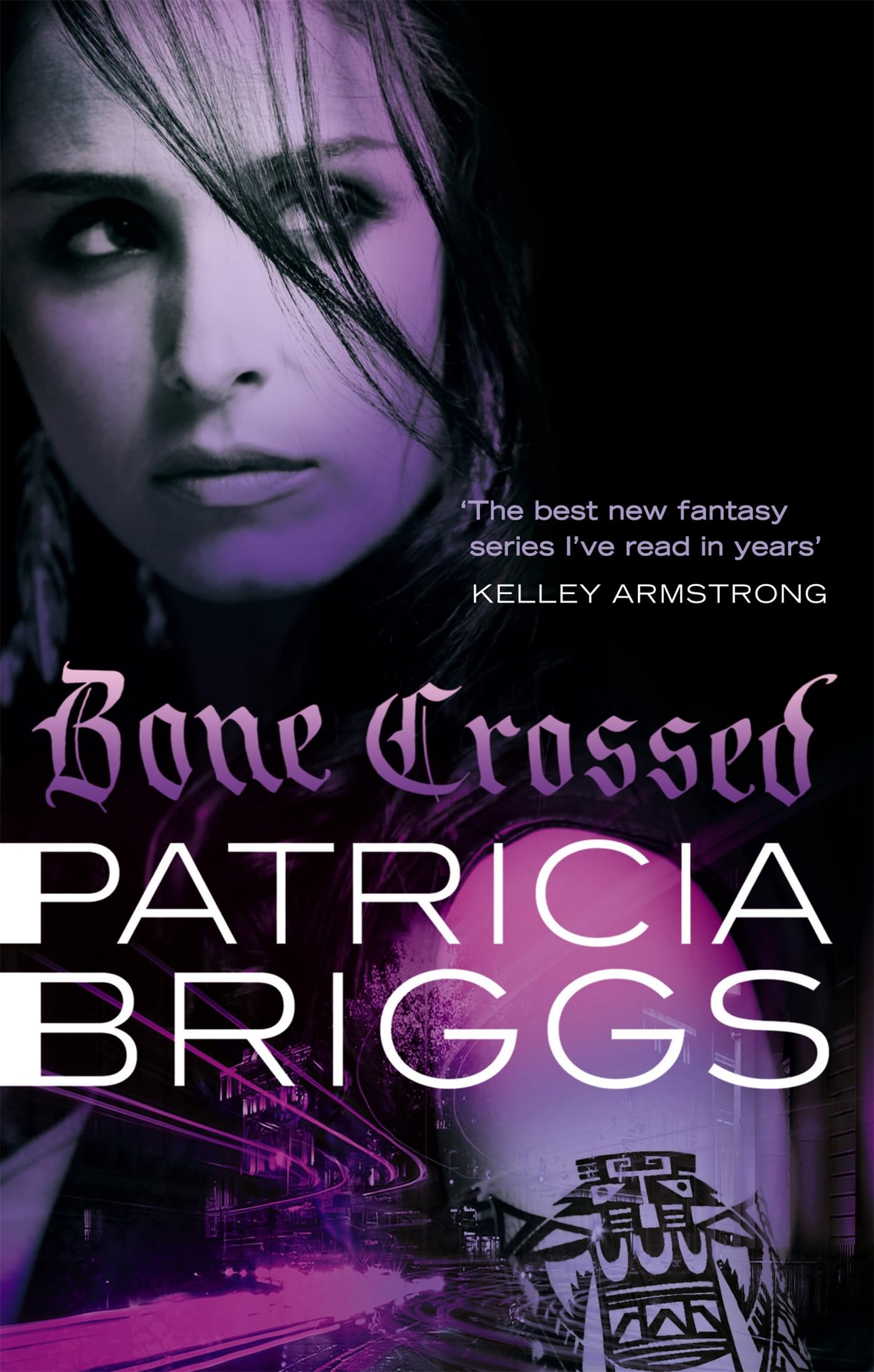 Bone Crossed: Mercy Thompson: Book 4 Contemporary literature