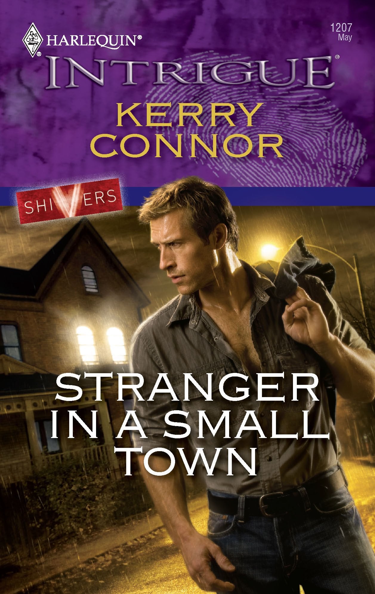 Stranger in a Small Town (Shivers (Intrigue), Band 1207) Contemporary literature