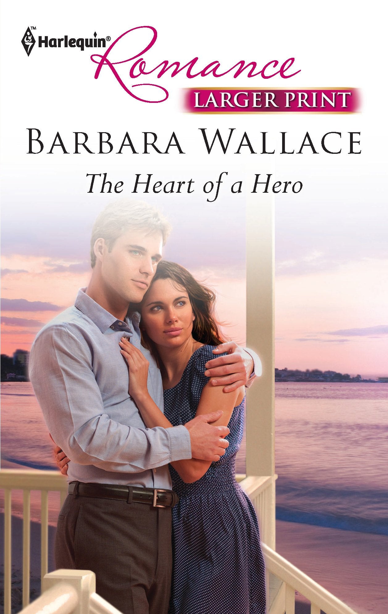 The Heart of a Hero (Larger Print Harlequin Romance, Band 4266) Contemporary literature