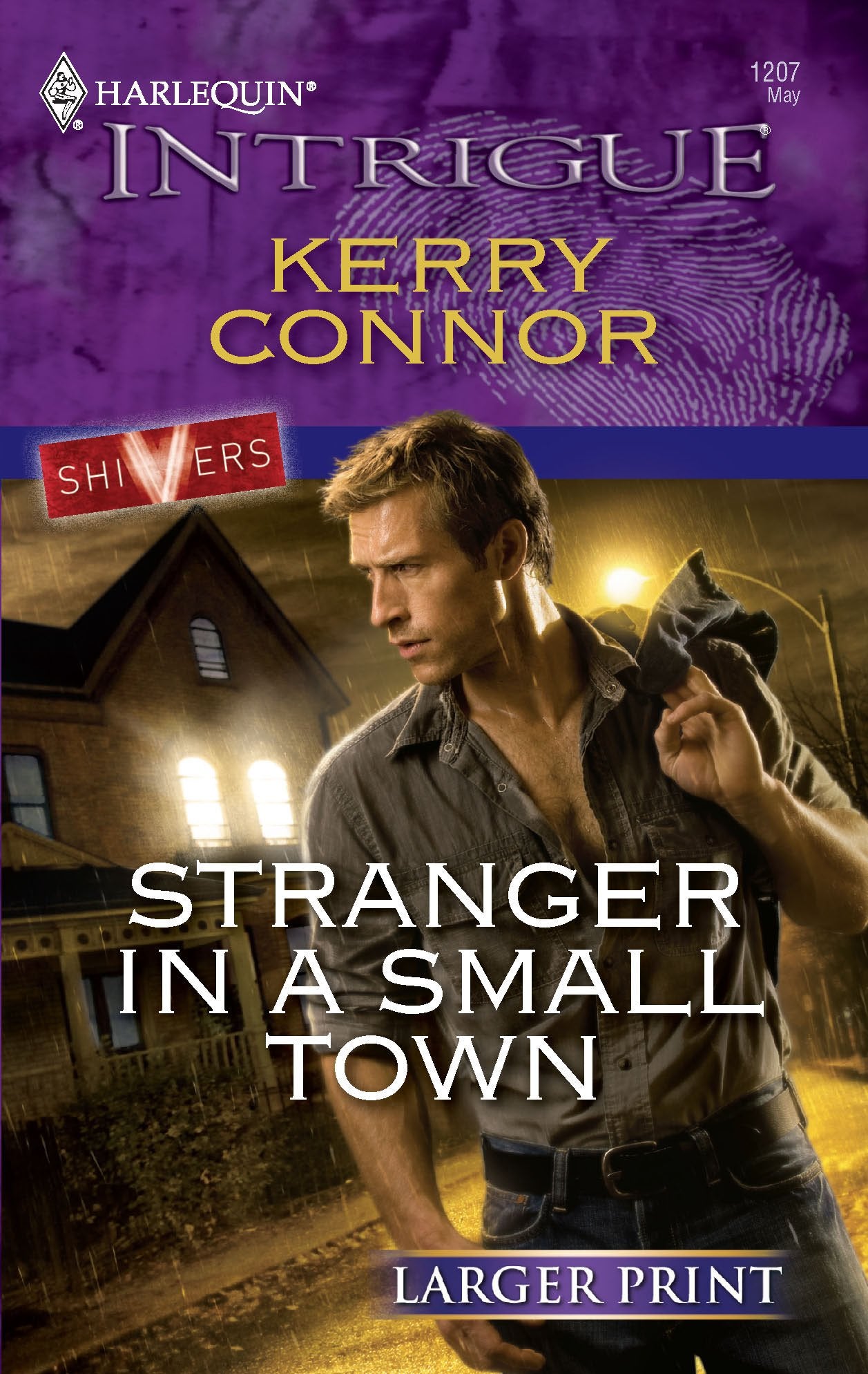 Stranger in a Small Town (Shivers (Intrigue), Band 1207) Contemporary literature