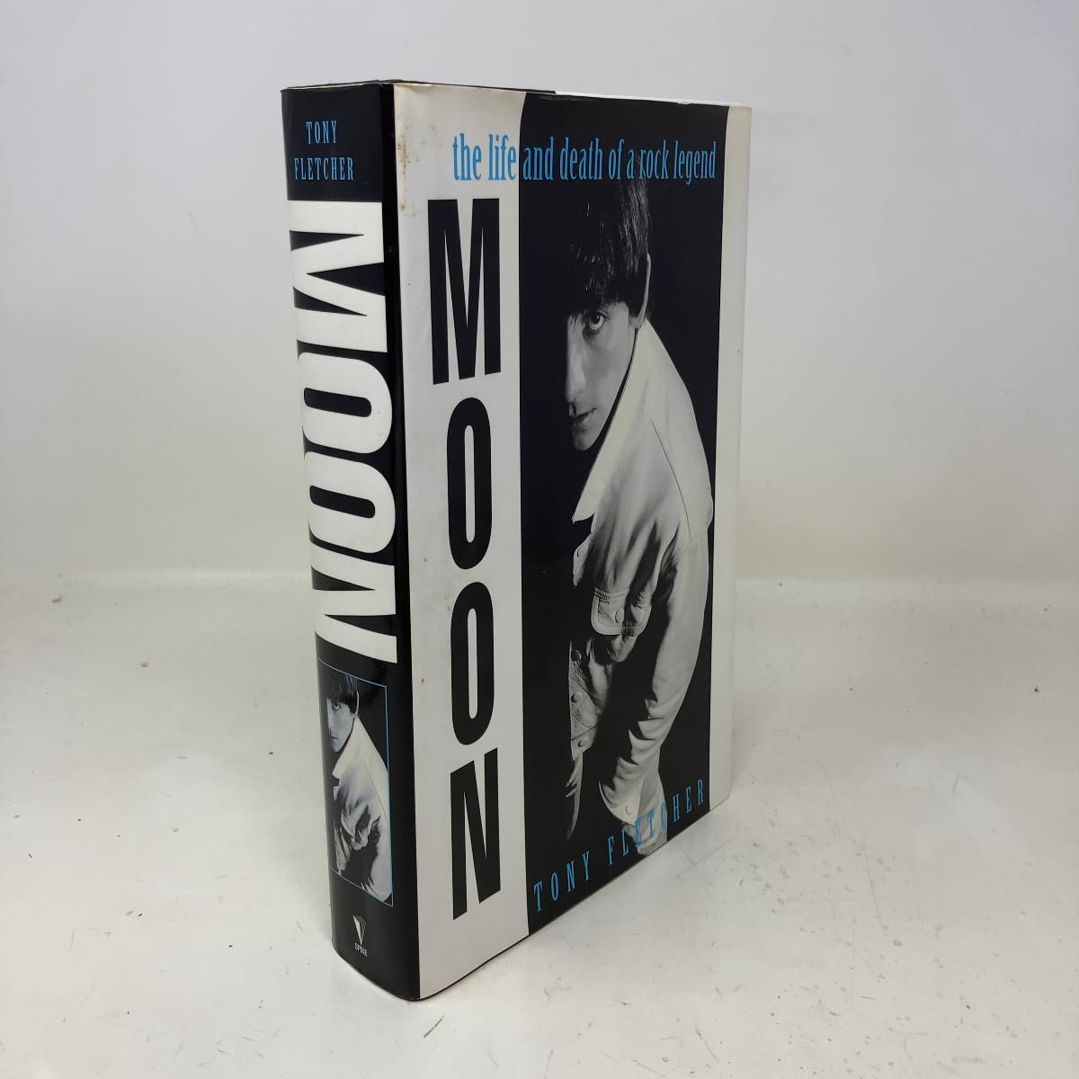 Moon:: The Life and Death of a Rock Legend book