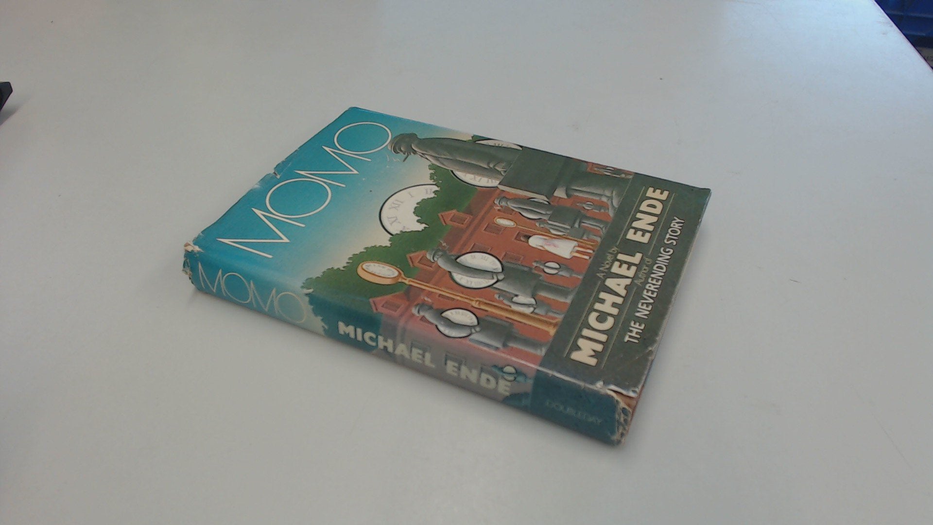 Momo Books