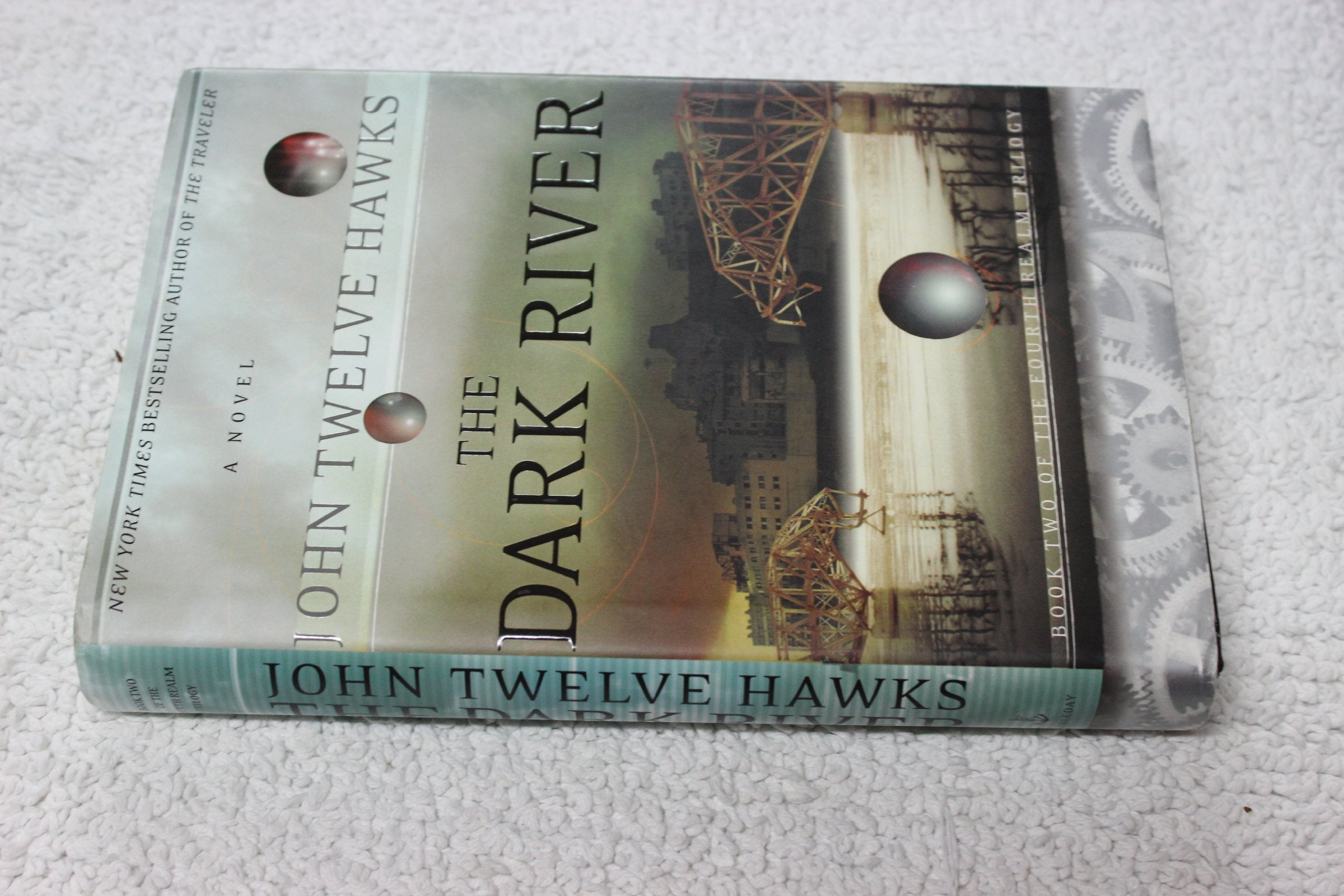 The Dark River: Book Two of the Fourth Realm (Fourth Realm Trilogy, Band 2) Poetry