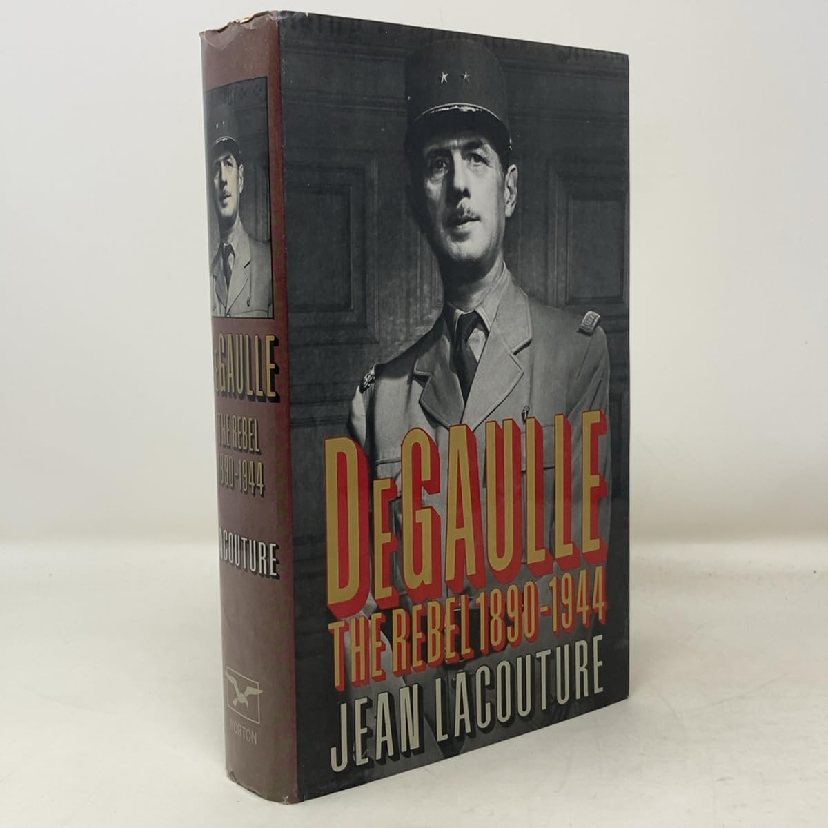 De Gaulle: The Rebel, 1890-1944 Memories