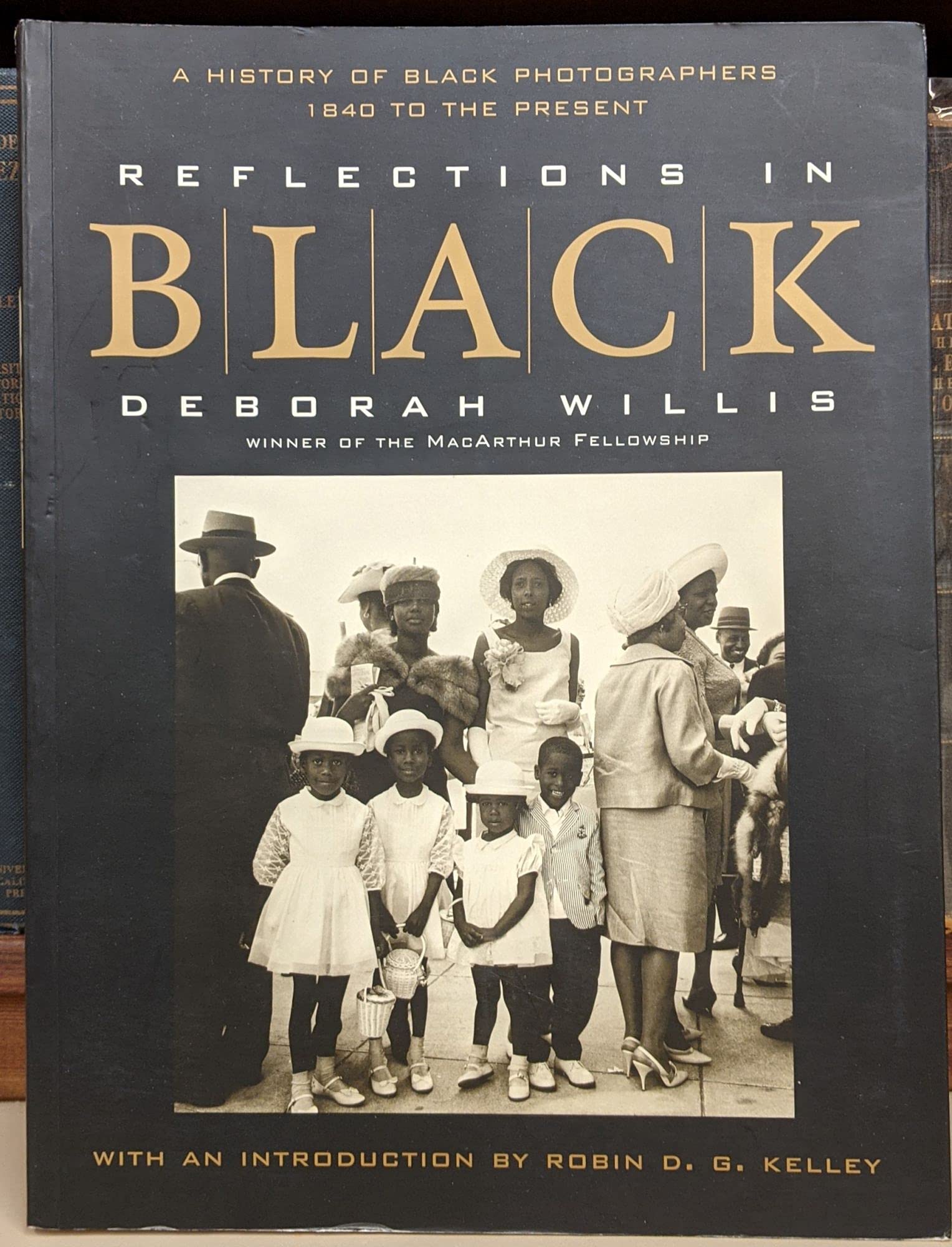 Reflections in Black: A History of Black Photographers 1840 to the Present Books