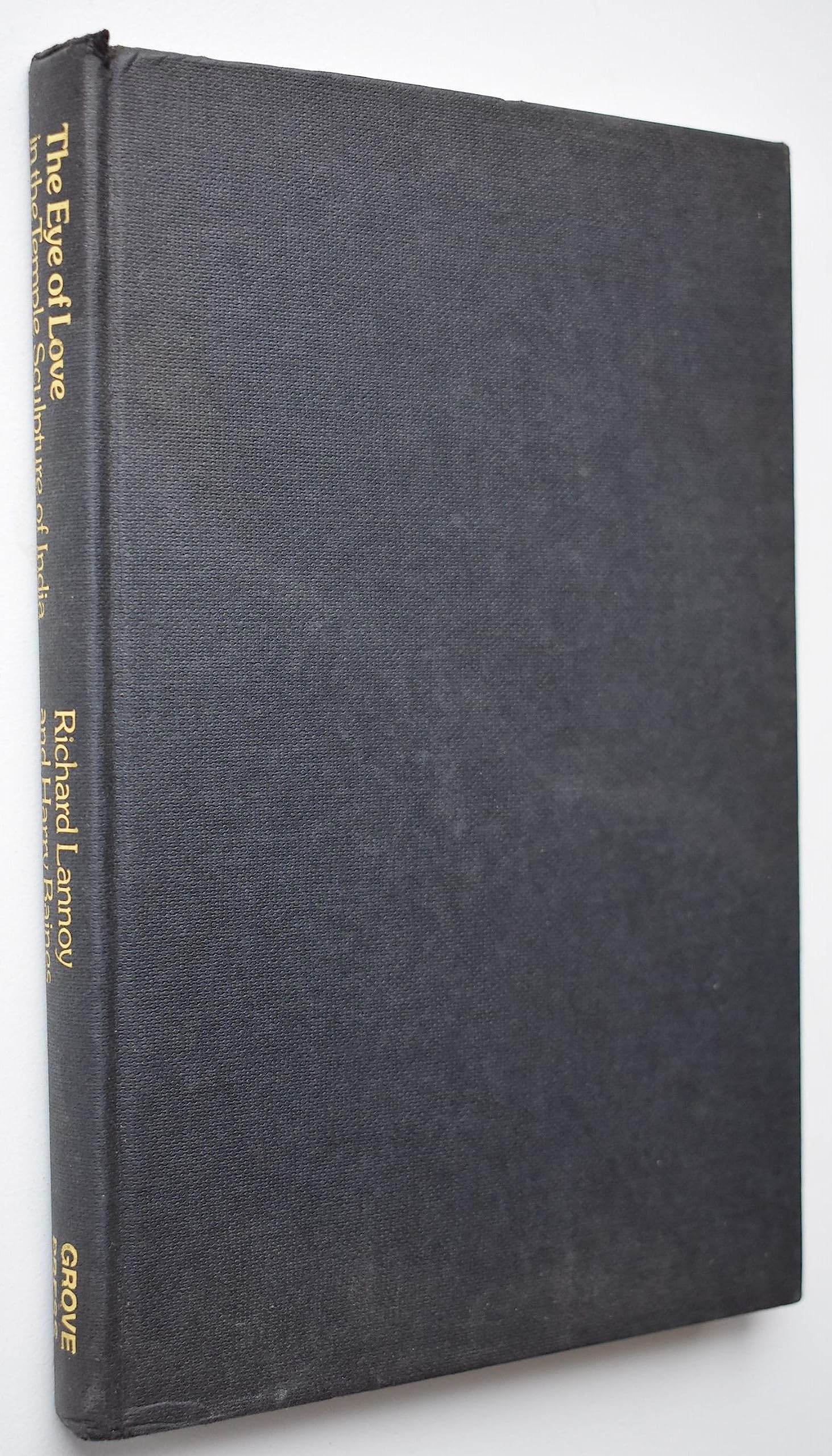 The eye of love: In the temple sculpture of India Books