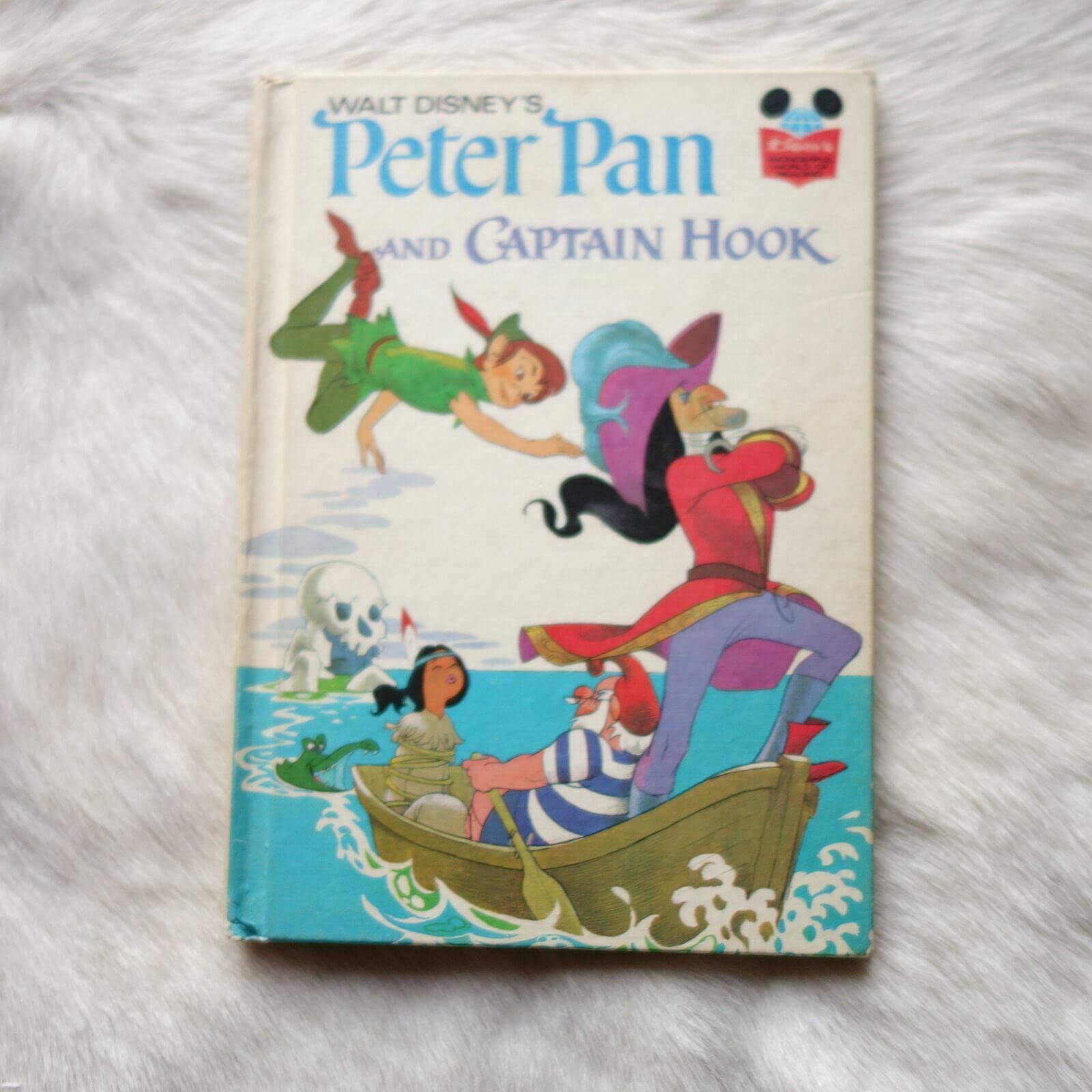 Walt Disney's Peter Pan and Captain Hook, (Disney's Wonderful World of Reading, 4) Books