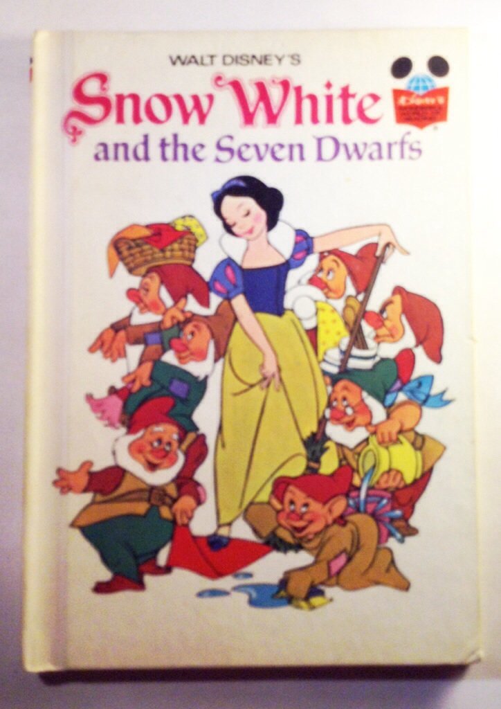Walt Disney's Snow White and the Seven Dwarfs (Disney's Wonderful World of Reading) Novels & Short Stories
