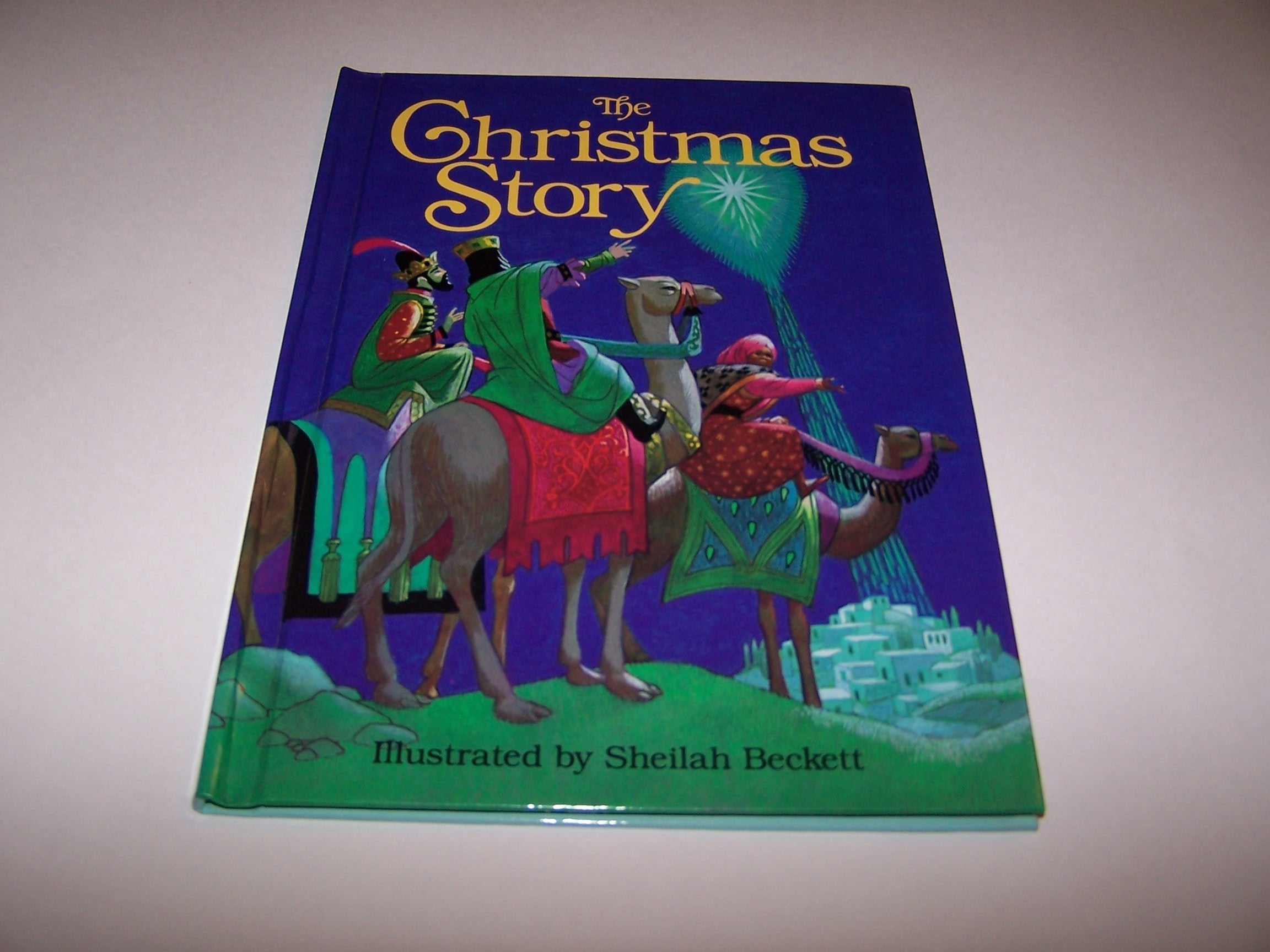 The Christmas Story: Based on the Gospels According to Saint Matthew and Saint Luke Books
