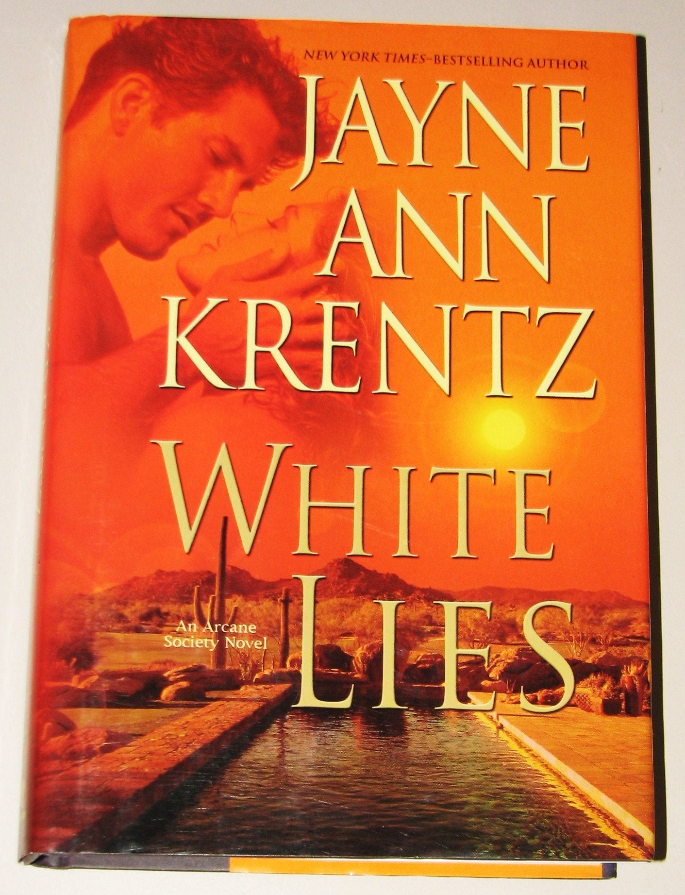 White Lies (Arcane Society) Romantic Thrillers