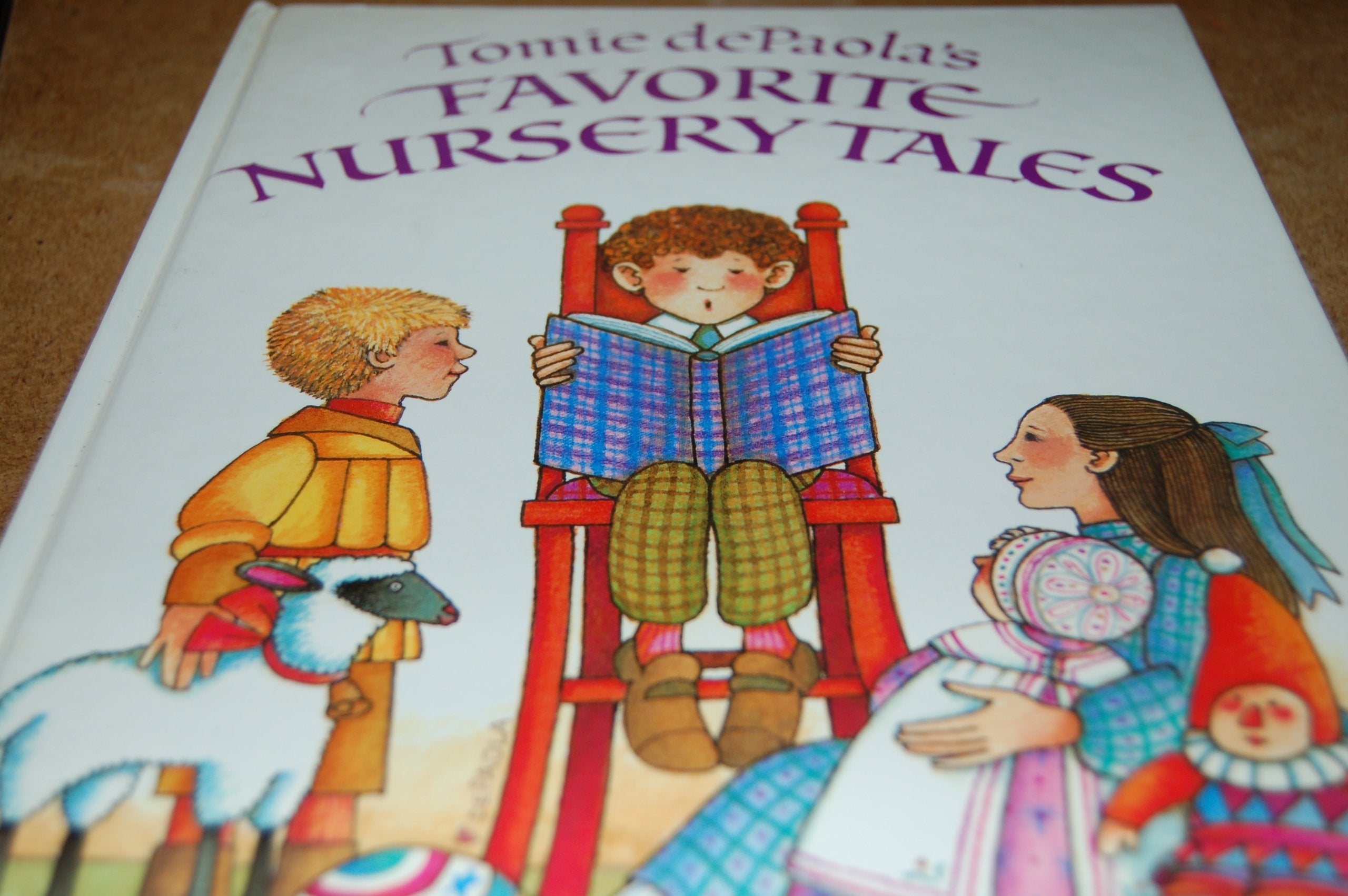 Tomie Depaola's Favorite Nursery Tales Fairy Tales & Legends