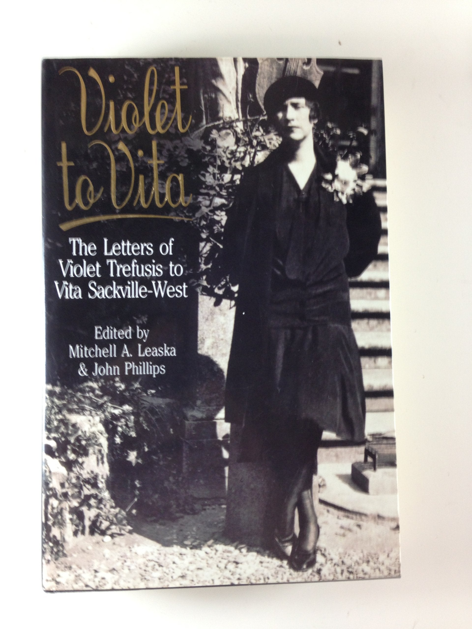 Violet to Vita: Letters of Trefusis to Vita Sackville-West Books