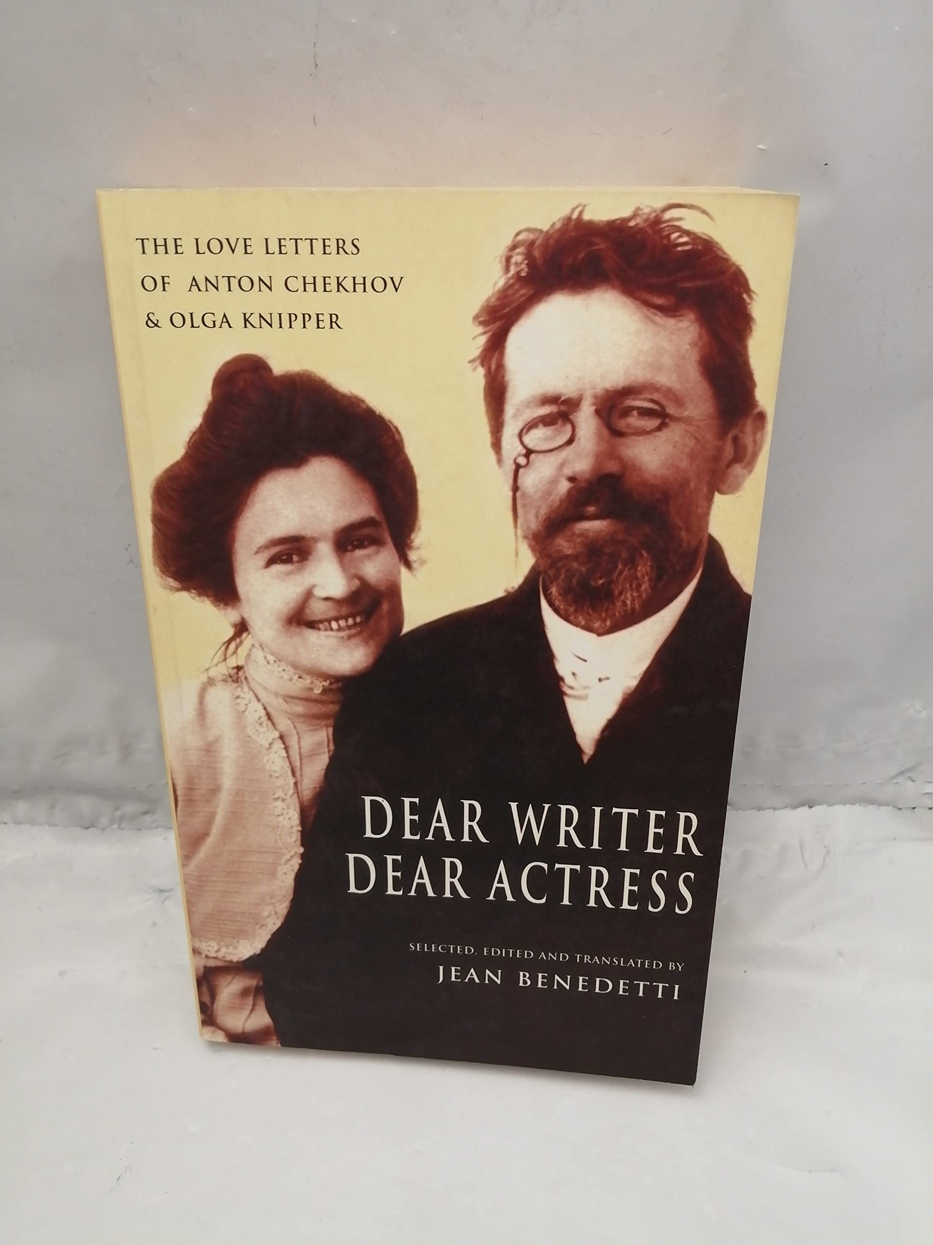 Dear Writer, Dear Actress: The Love Letters of Anton Chekhov and Olga Knipper Contemporary literature Books