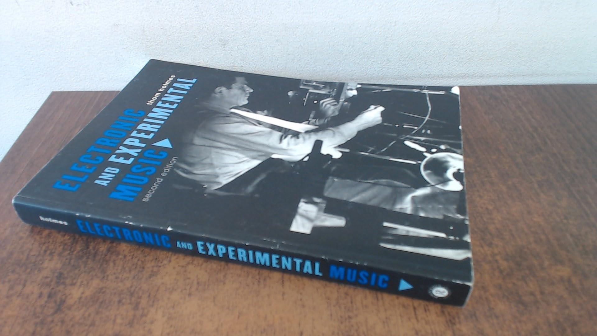 Electronic and Experimental Music: Pioneers in Technology and Composition: Foundations of New Music and New Listening (Media and Popularculture) Computer Science