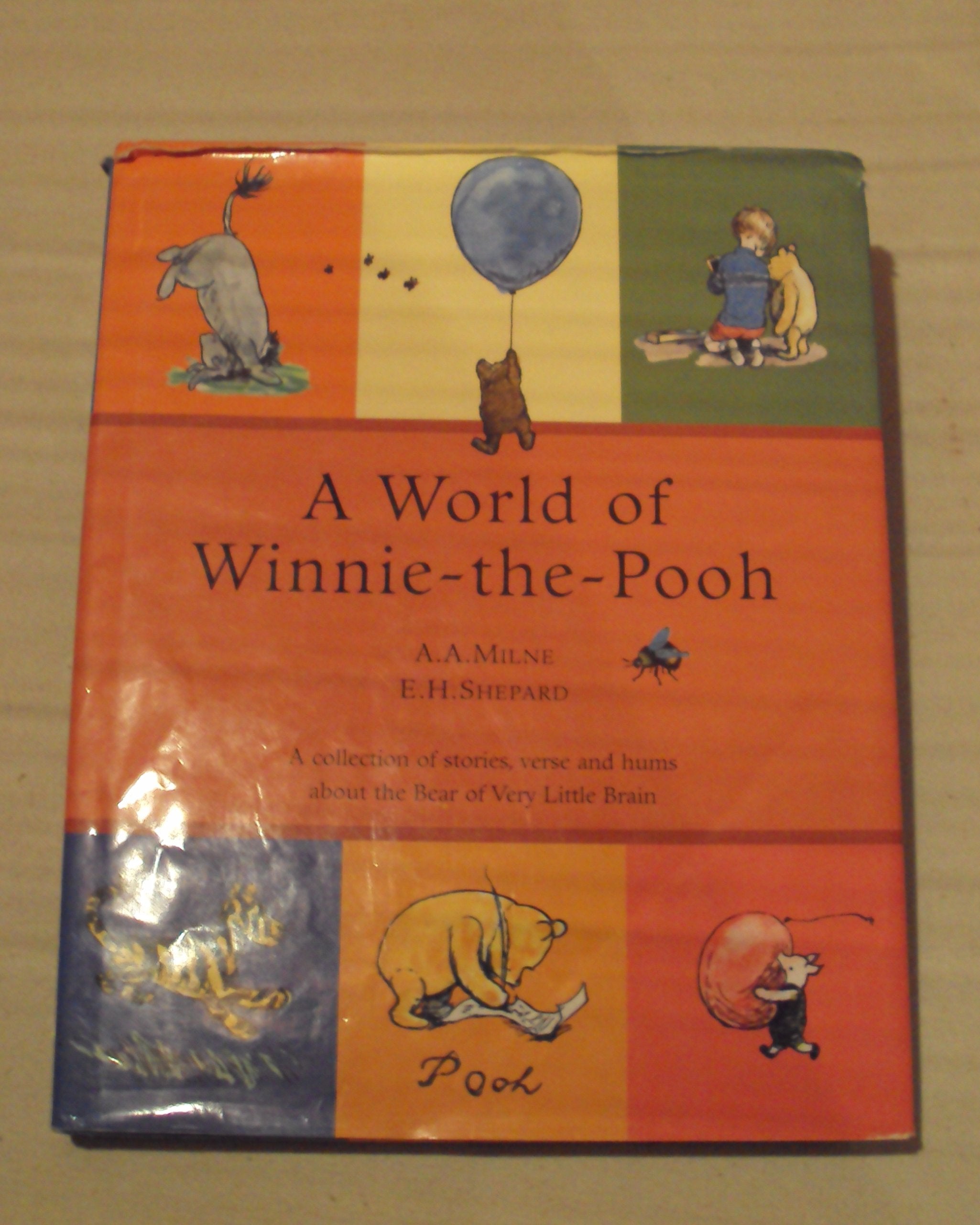 World of Pooh-Whs Edition, A book