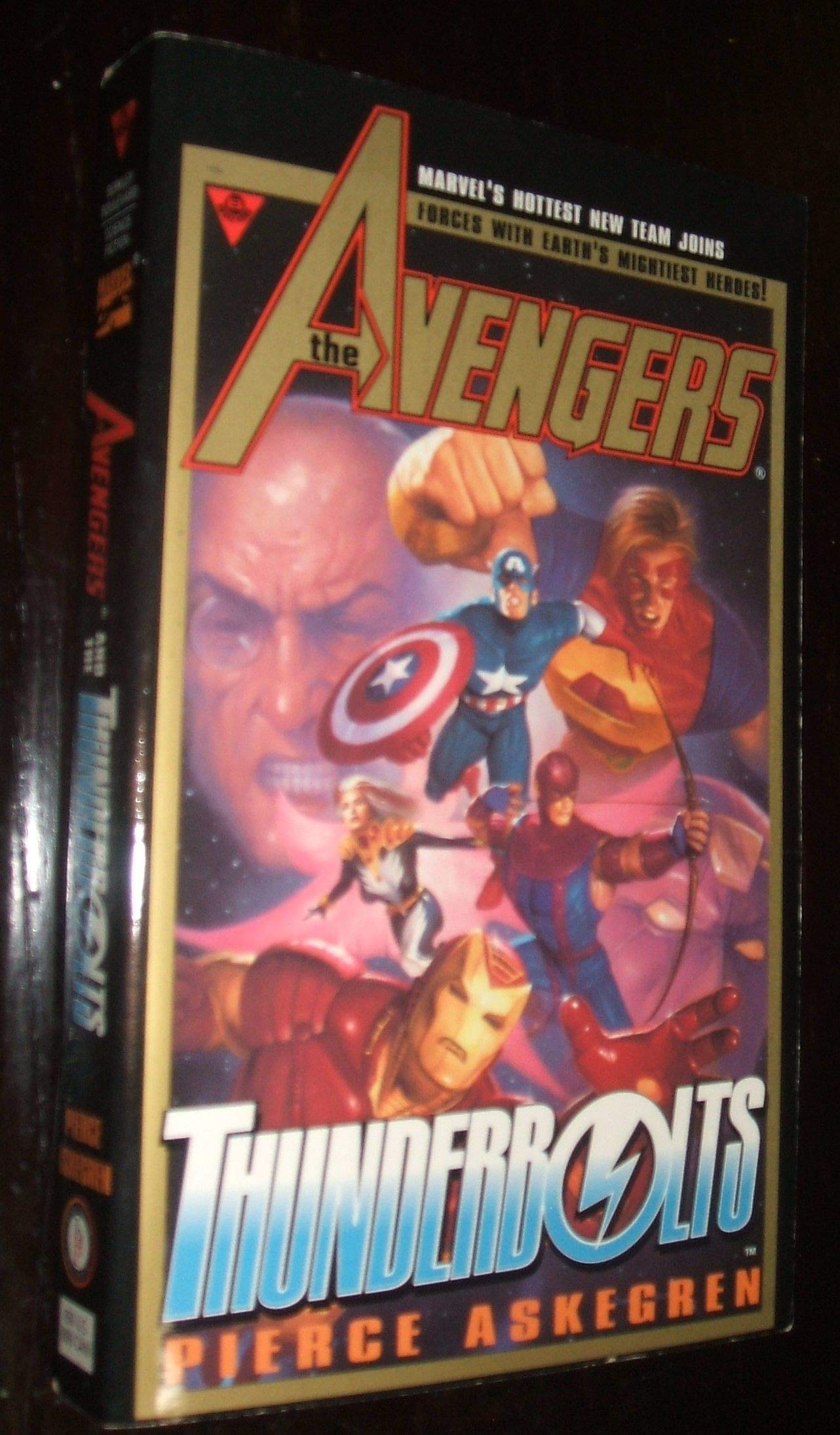 The Avengers and the Thunderbolts (Marvel Comics) Fantasy & Sci-Fi